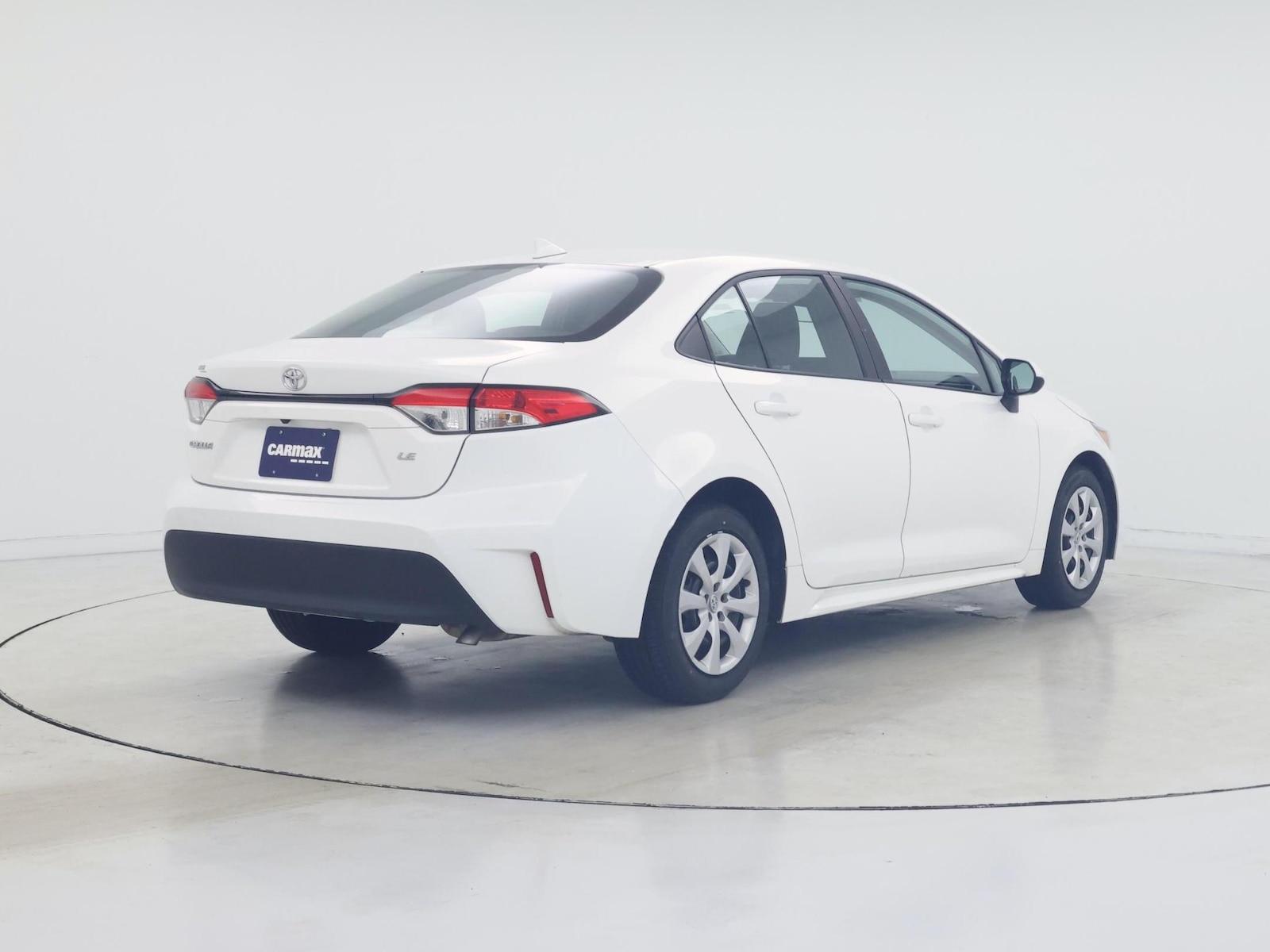 2025 Toyota Corolla LE - Photo 9