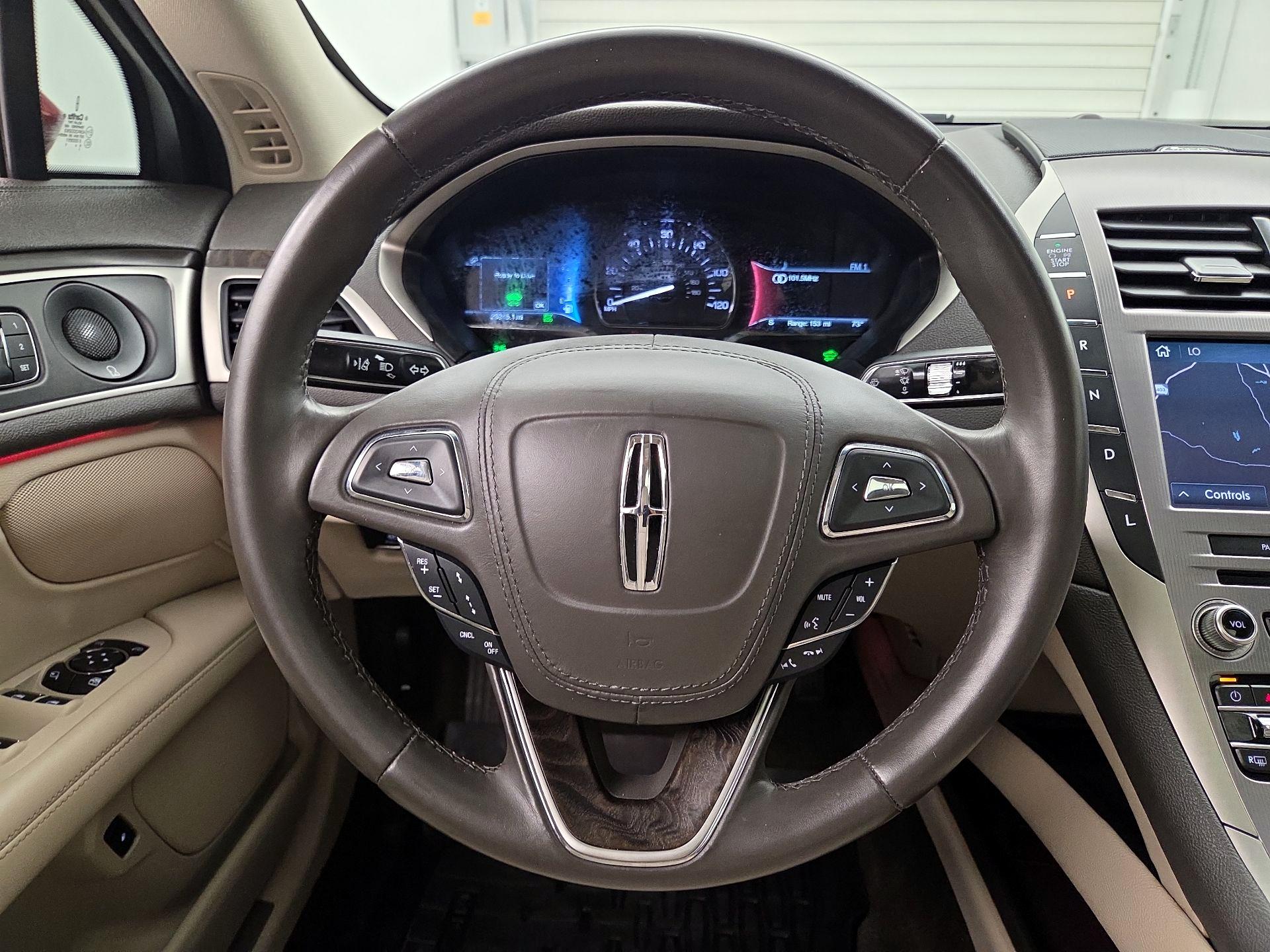 Thumbnail: 2020 Lincoln MKZ - 10