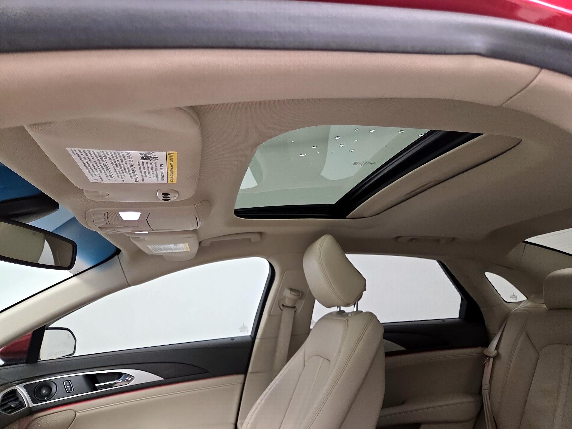 Thumbnail: 2020 Lincoln MKZ - 20