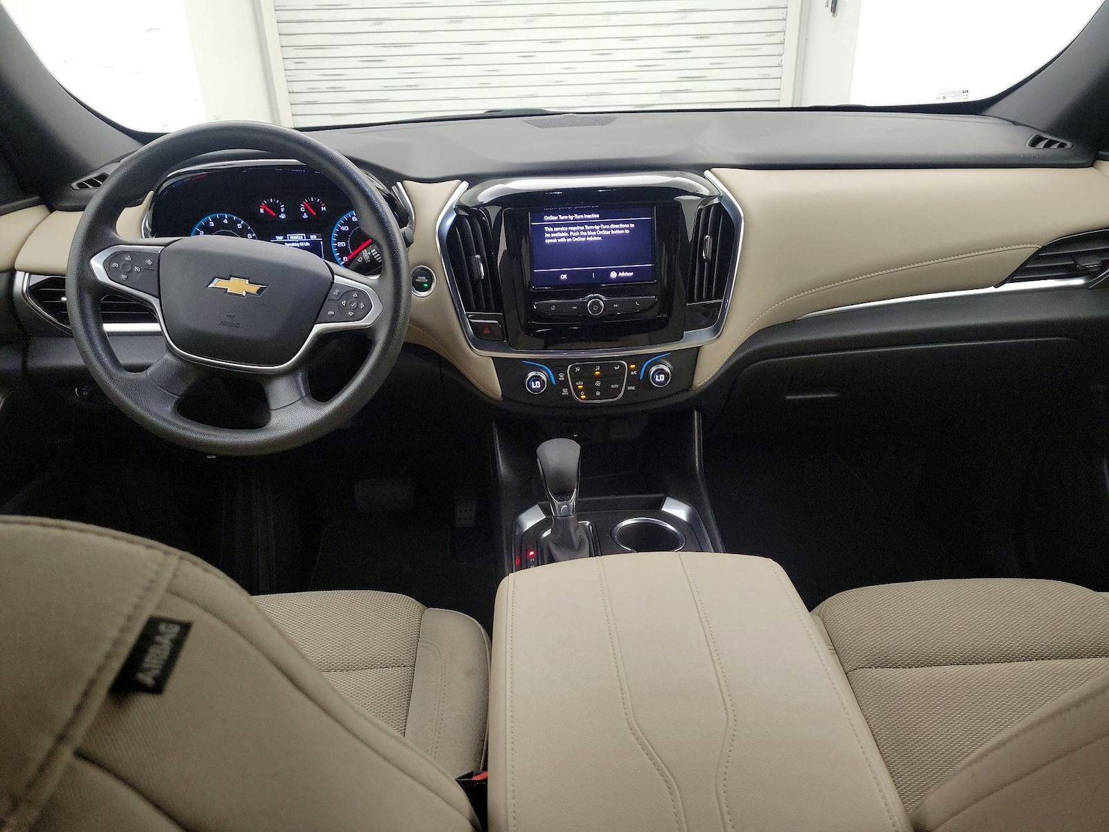 2023 Chevrolet Traverse LS - Photo 10