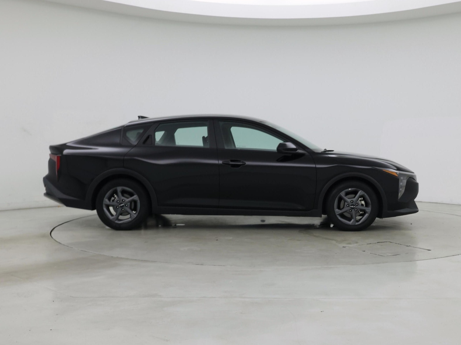 2025 Kia K4 LXS - Photo 8