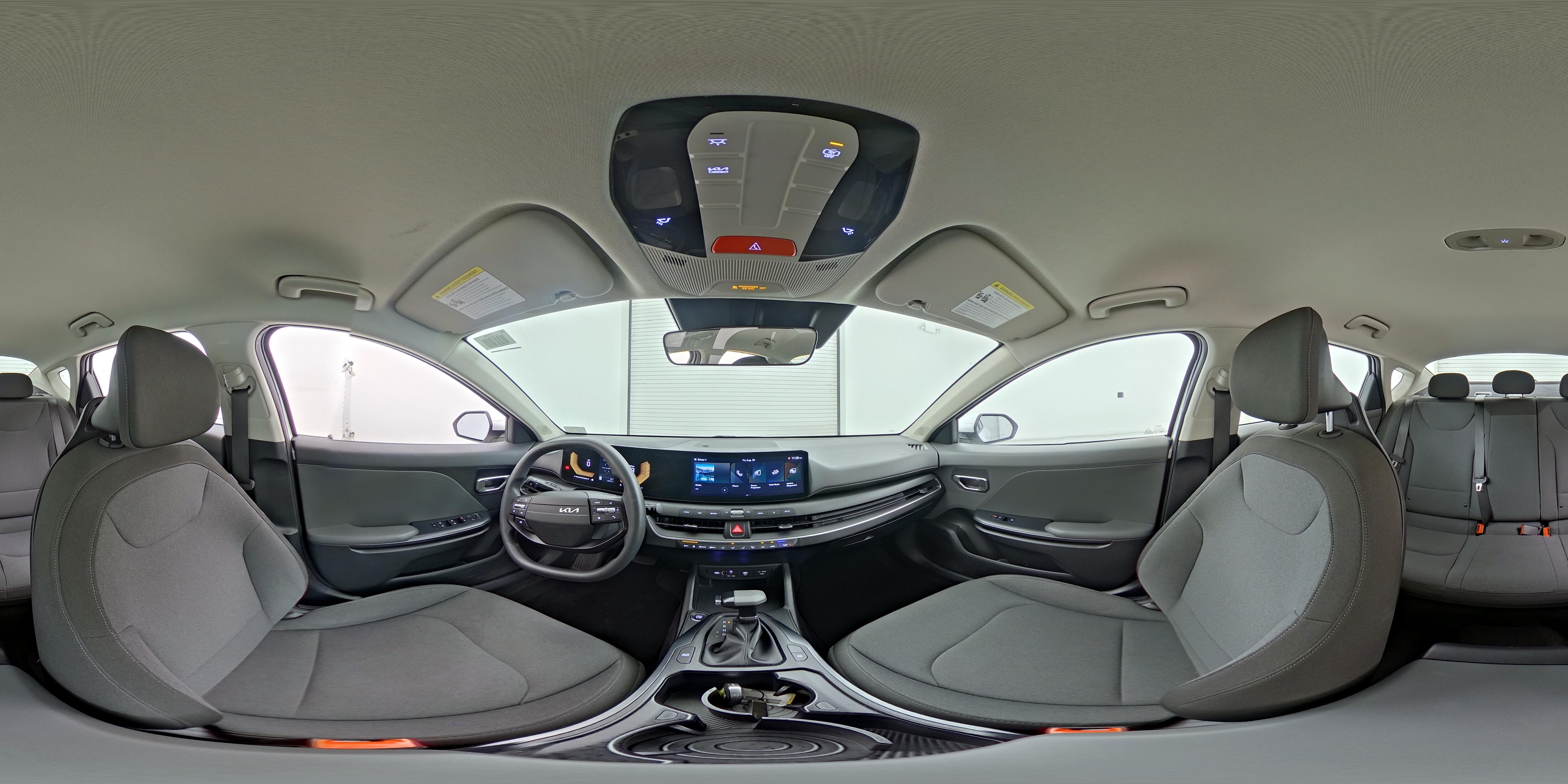 2025 Kia K4 LXS - Photo 24