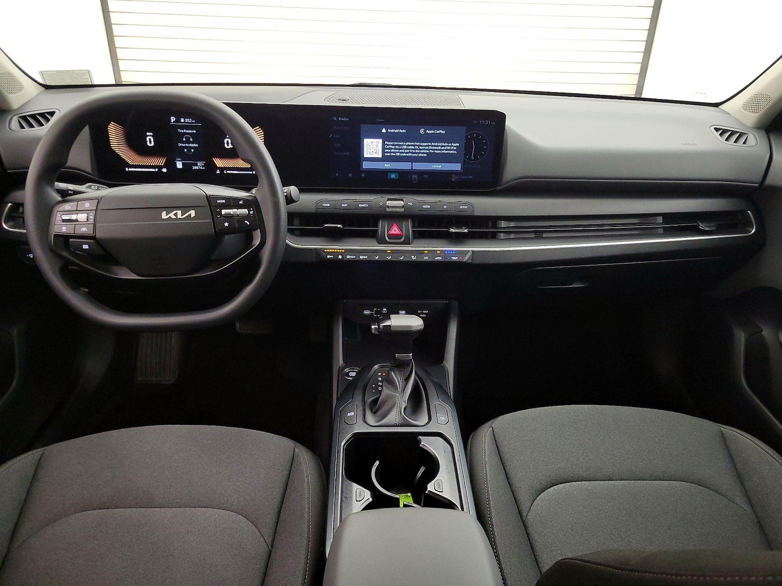 2025 Kia K4 LXS - Photo 10