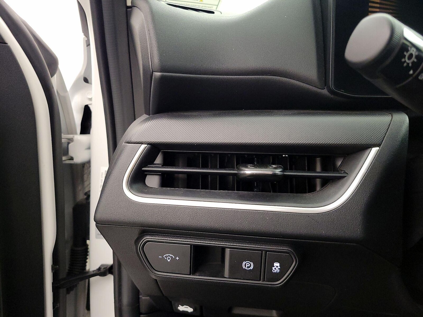 2025 Kia K4 LXS - Photo 14
