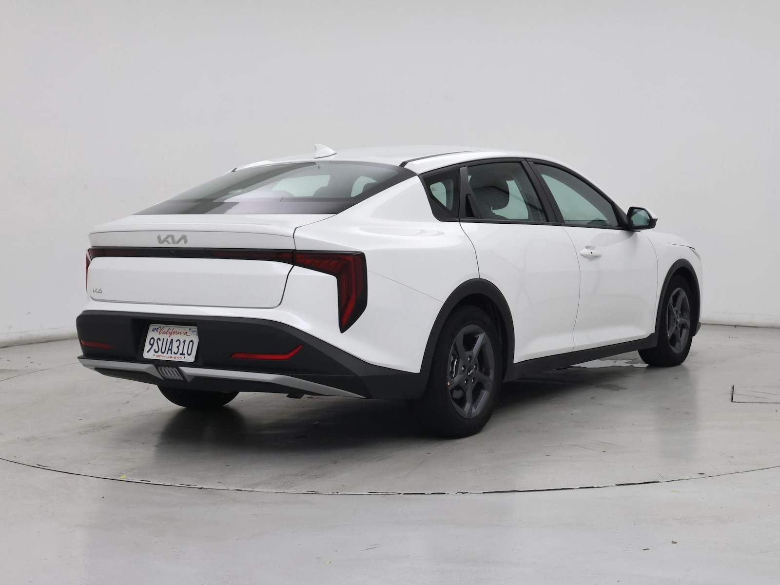 2025 Kia K4 LXS - Photo 9