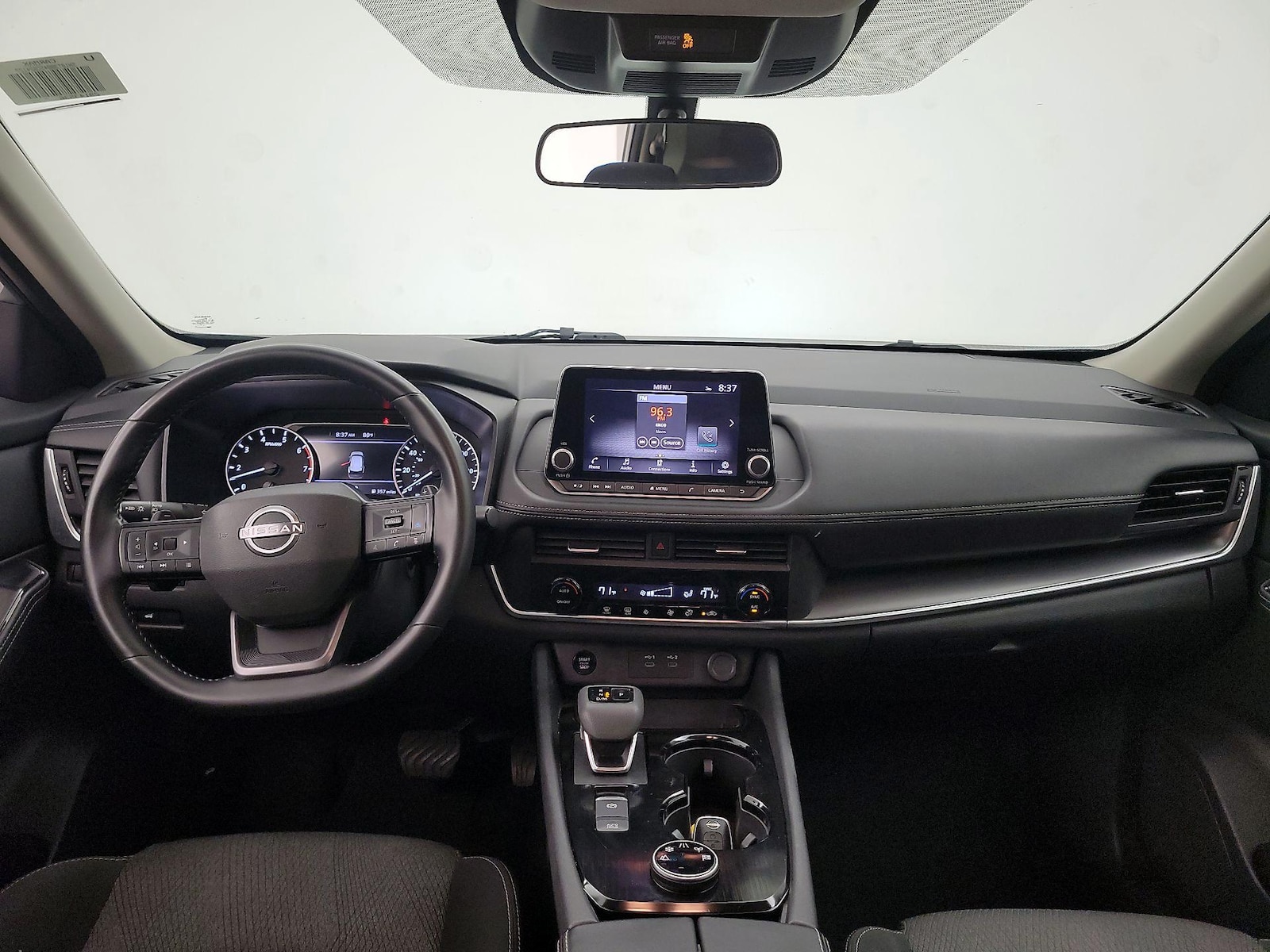 2025 Nissan Rogue SV - Photo 10