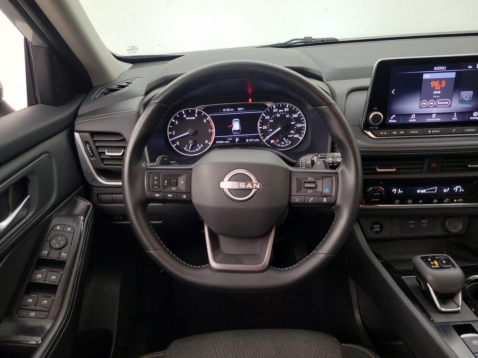 2025 Nissan Rogue SV - Photo 11