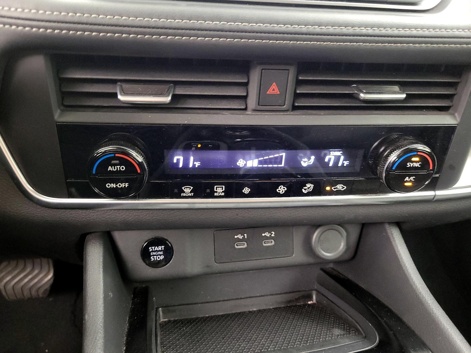 2025 Nissan Rogue SV - Photo 17