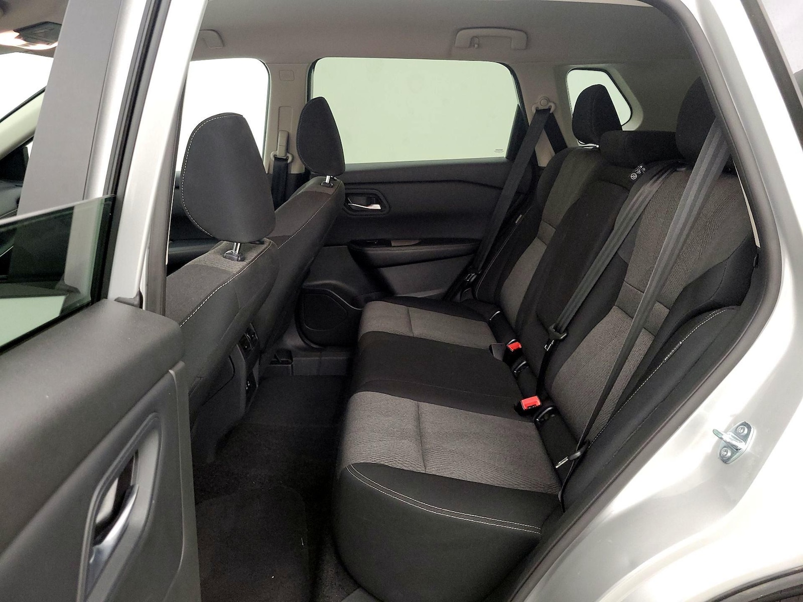 2025 Nissan Rogue SV - Photo 20