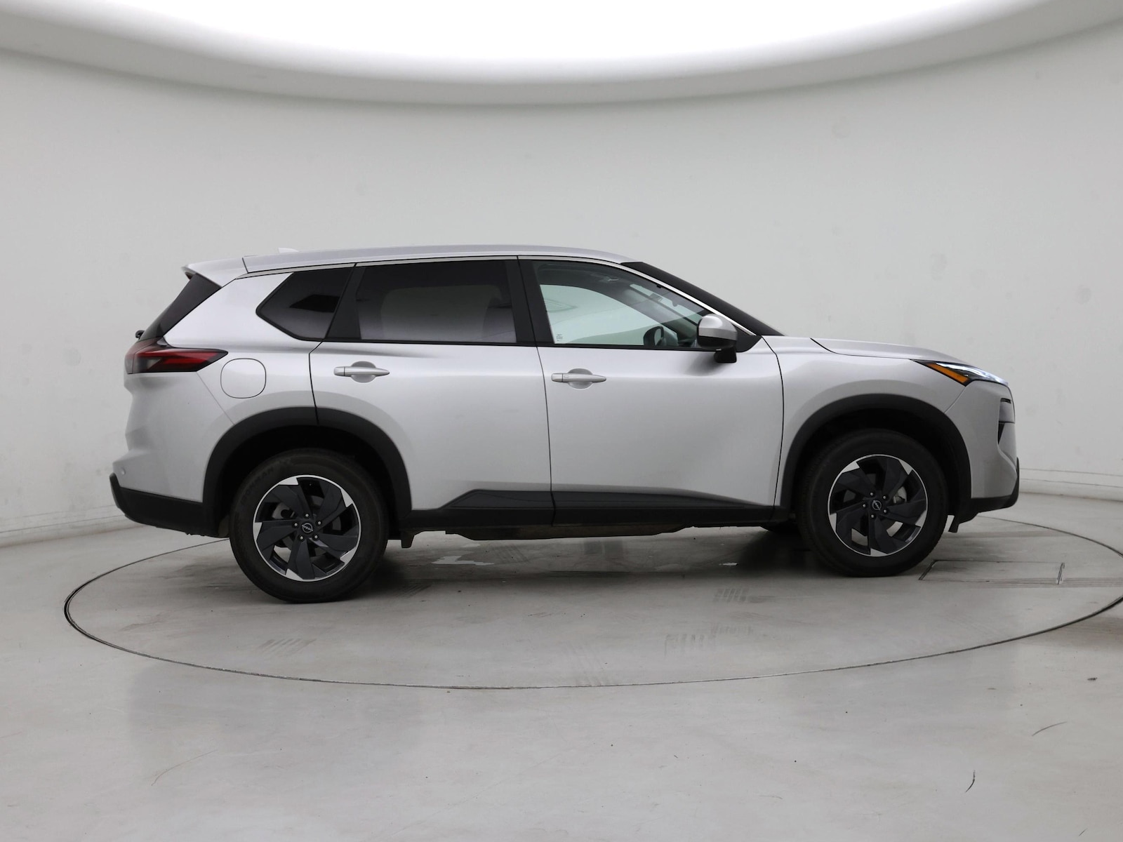 2025 Nissan Rogue SV - Photo 8