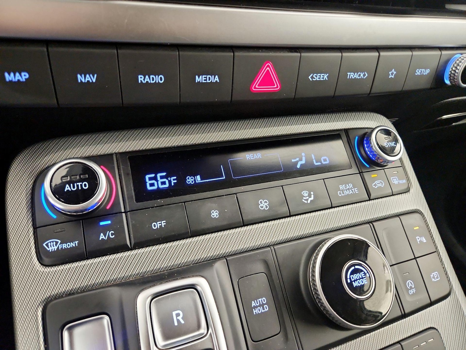 2025 Hyundai Palisade SEL - Photo 18