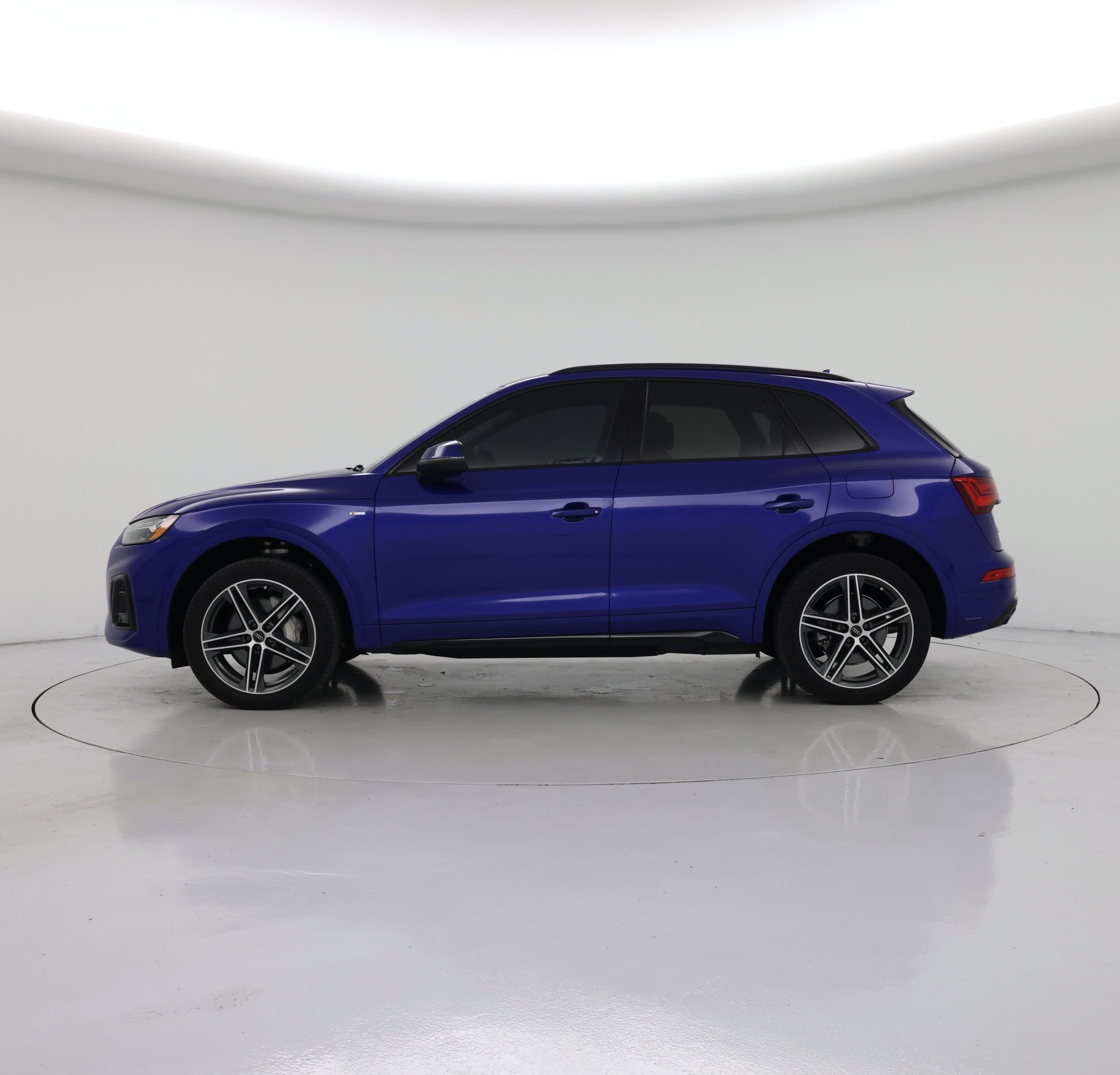 Thumbnail: 2023 Audi Q5 - 3