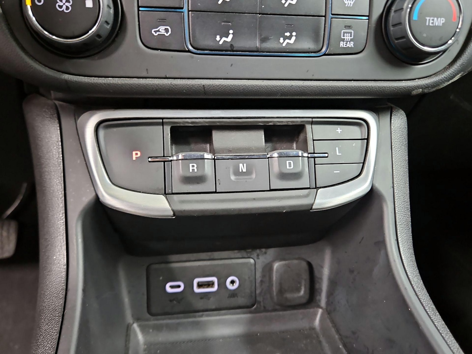 2024 GMC Terrain SLE - Photo 18
