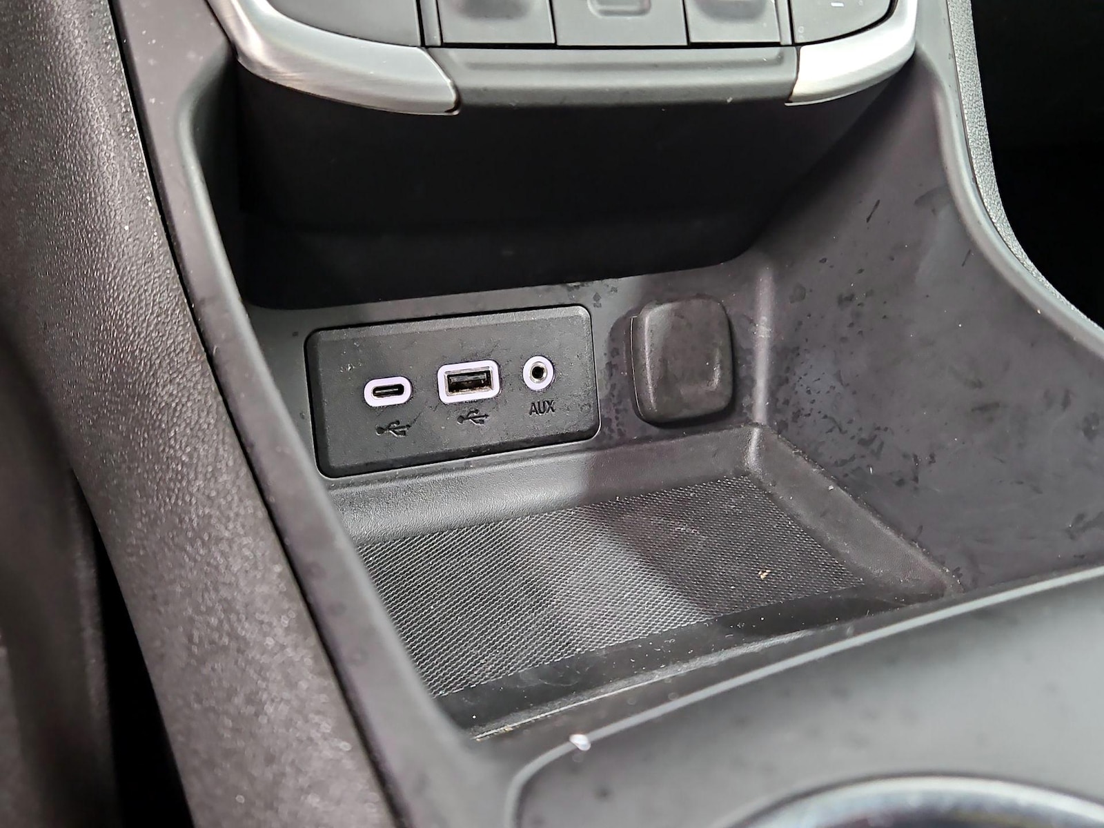 2024 GMC Terrain SLE - Photo 19