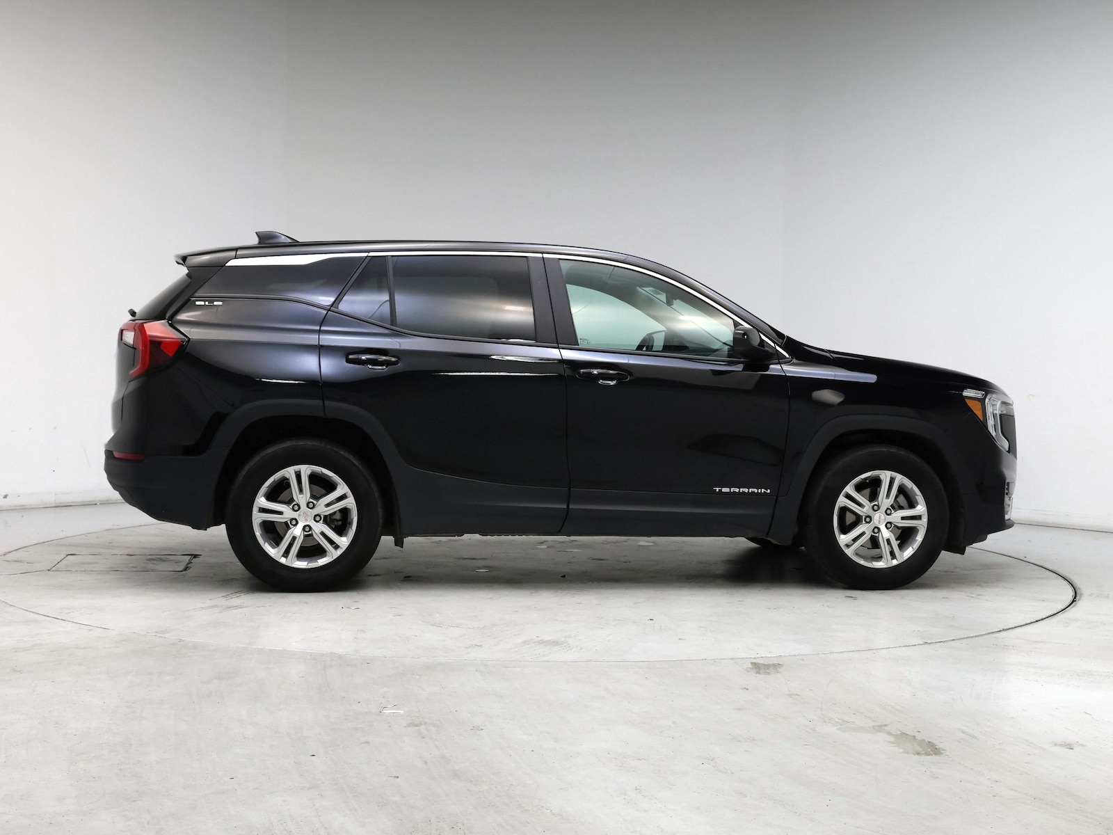 2024 GMC Terrain SLE - Photo 8