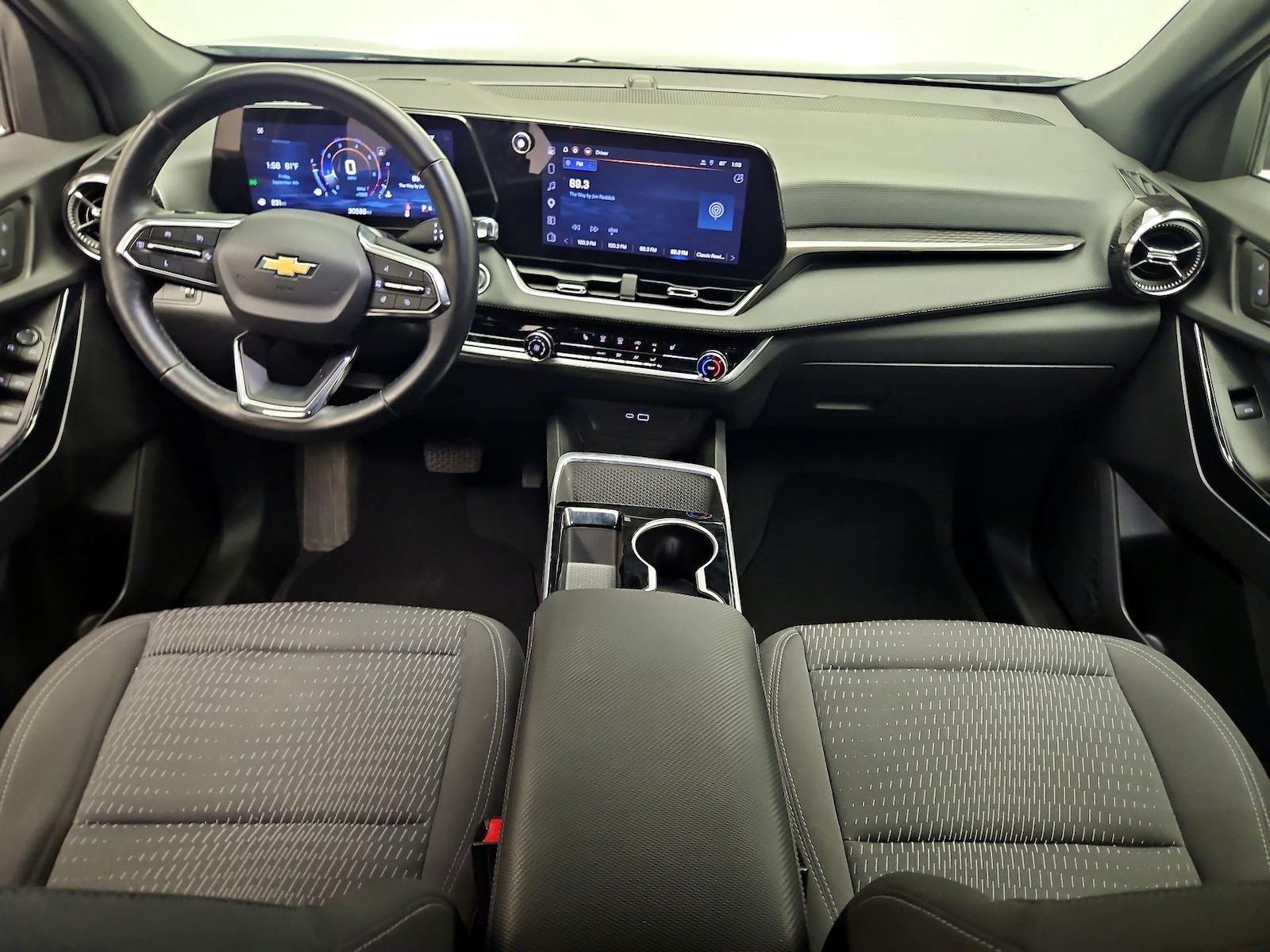 2025 Chevrolet Equinox LT - Photo 10