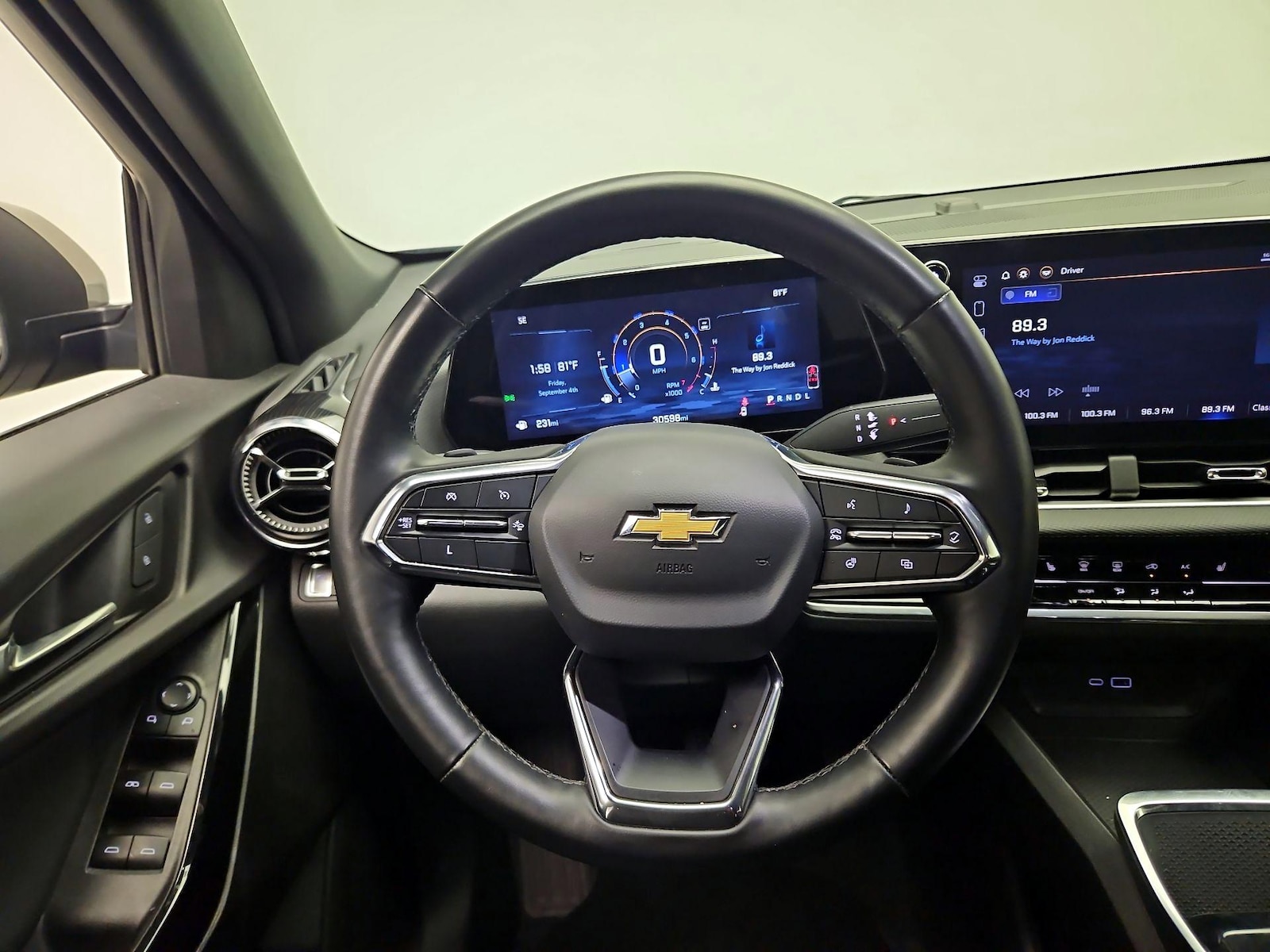 2025 Chevrolet Equinox LT - Photo 11
