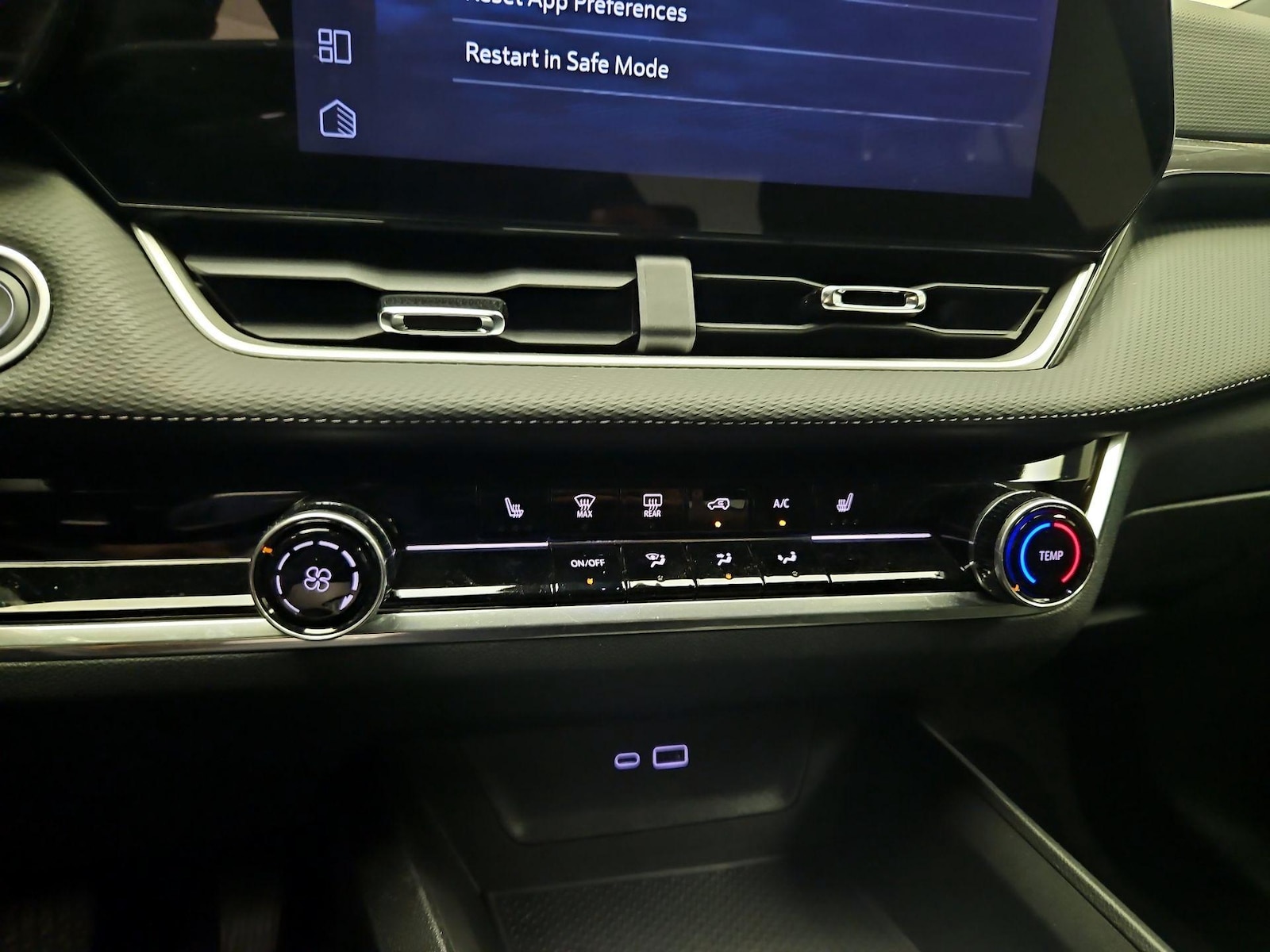 2025 Chevrolet Equinox LT - Photo 16
