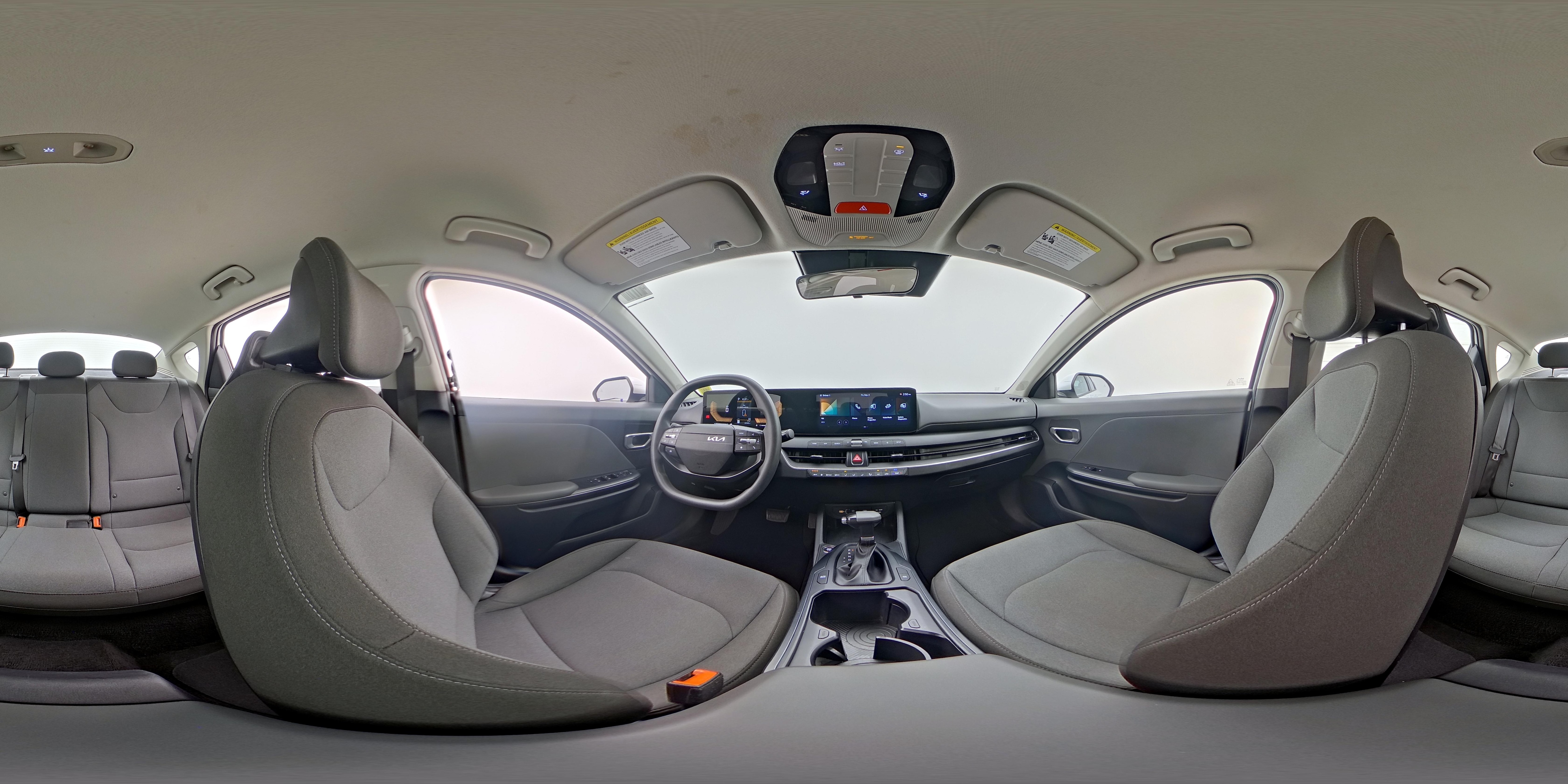 2025 Kia K4 LXS - Photo 24