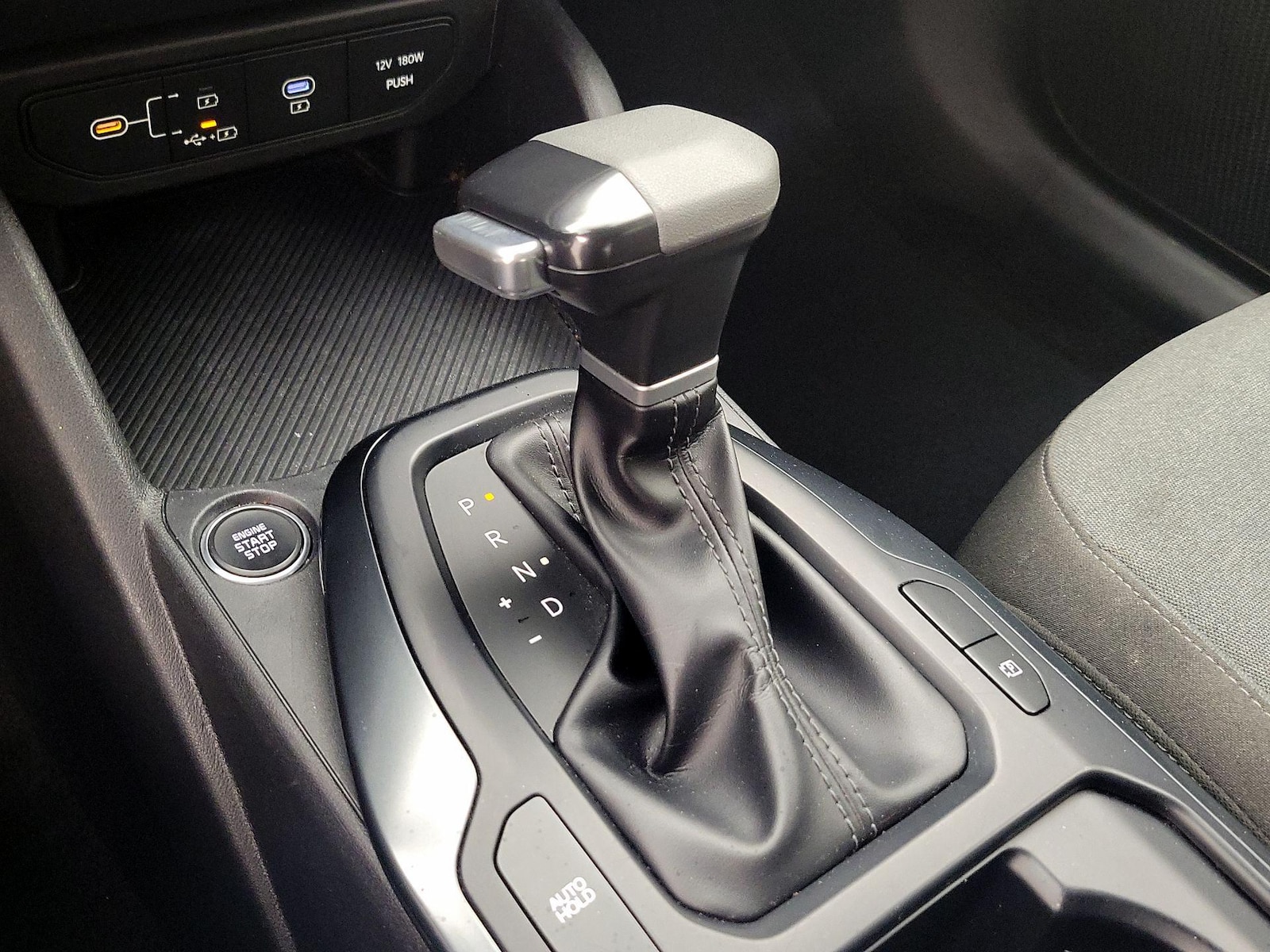 2025 Kia K4 LXS - Photo 18