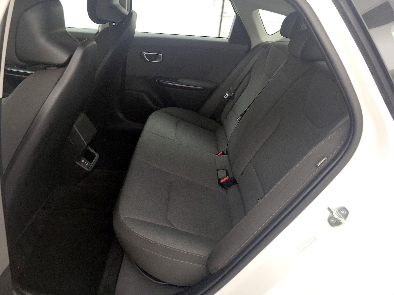 2025 Kia K4 LXS - Photo 20