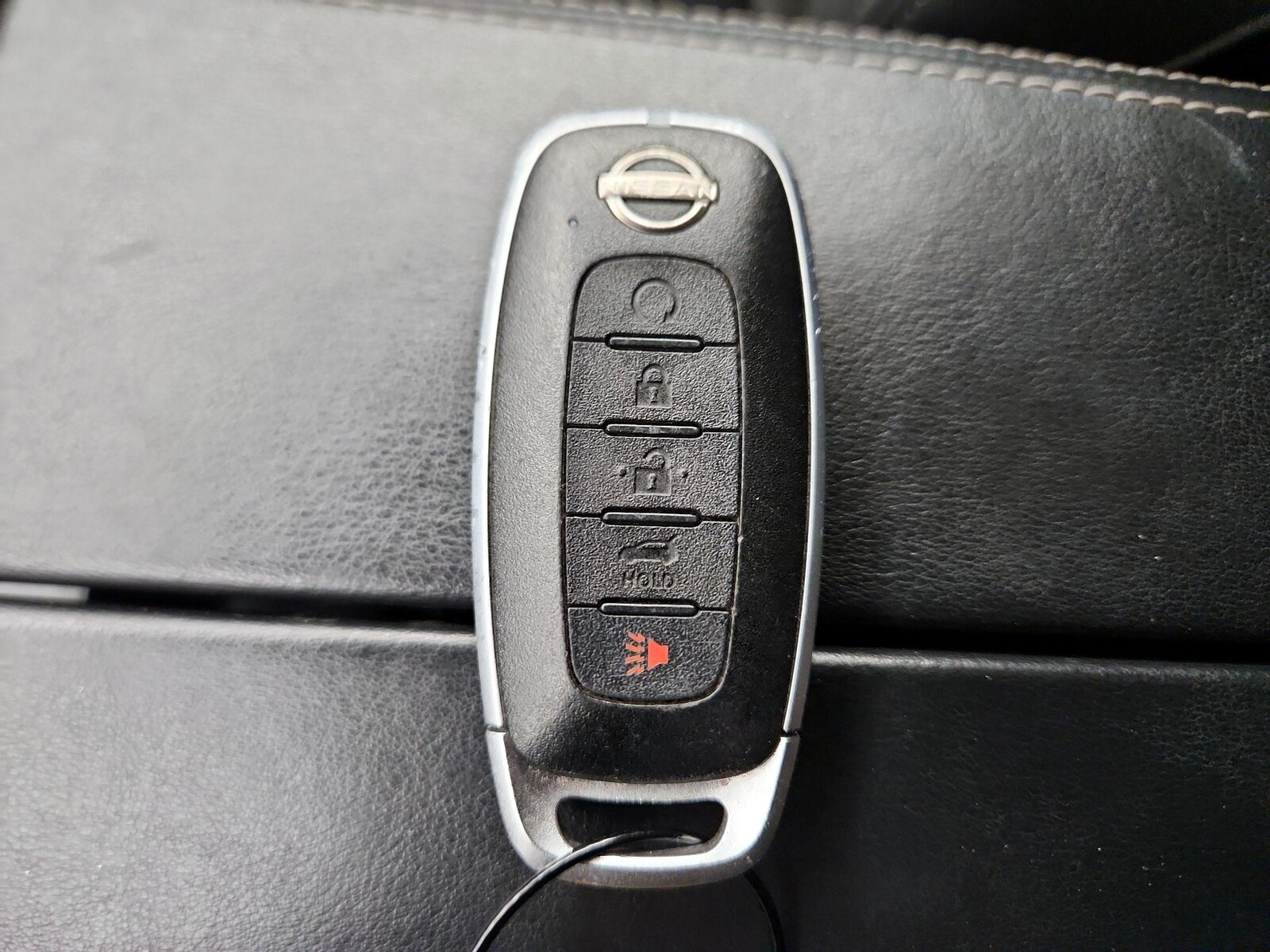 2025 Nissan Rogue SV - Photo 23