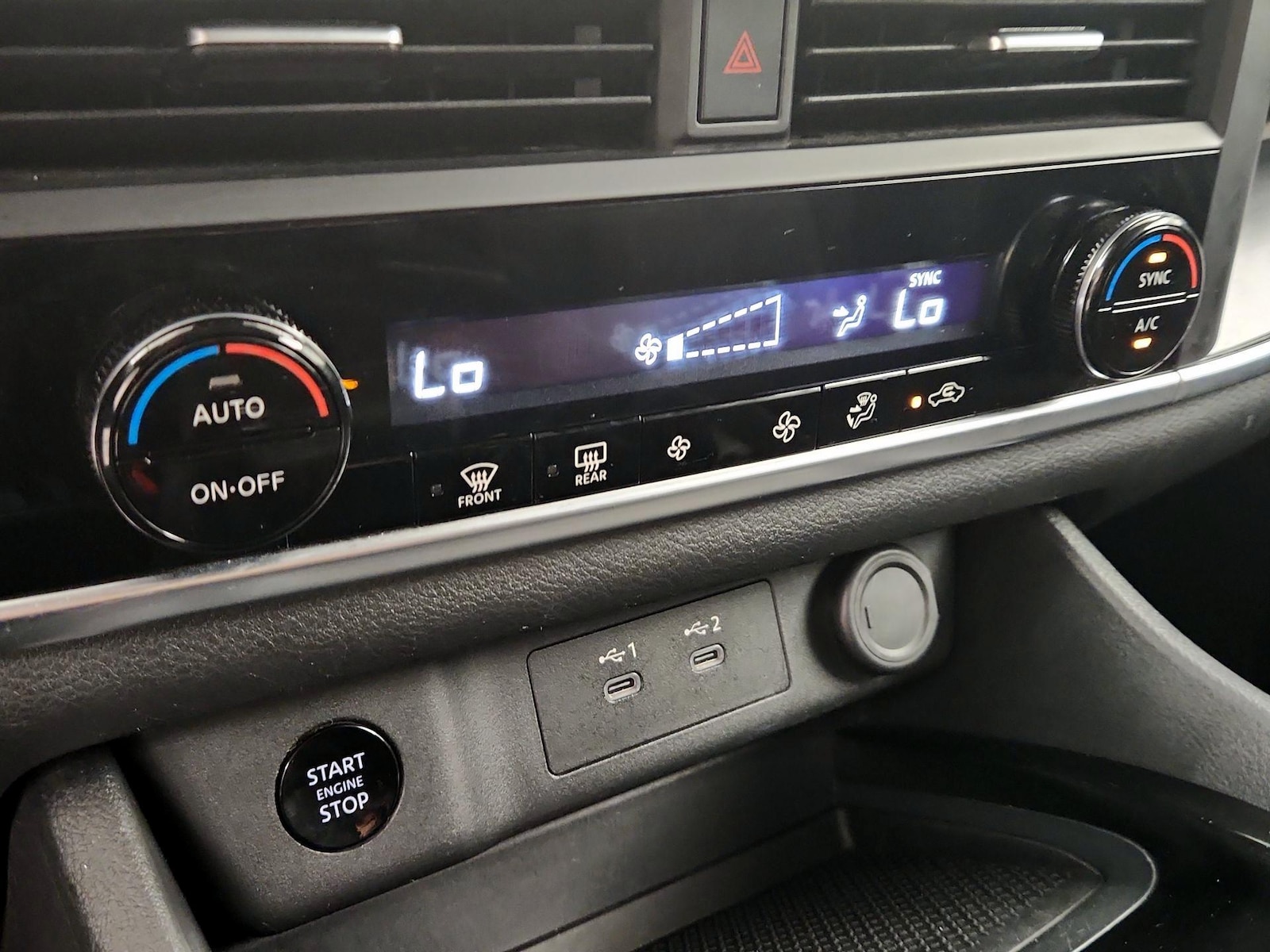 2025 Nissan Rogue SV - Photo 17