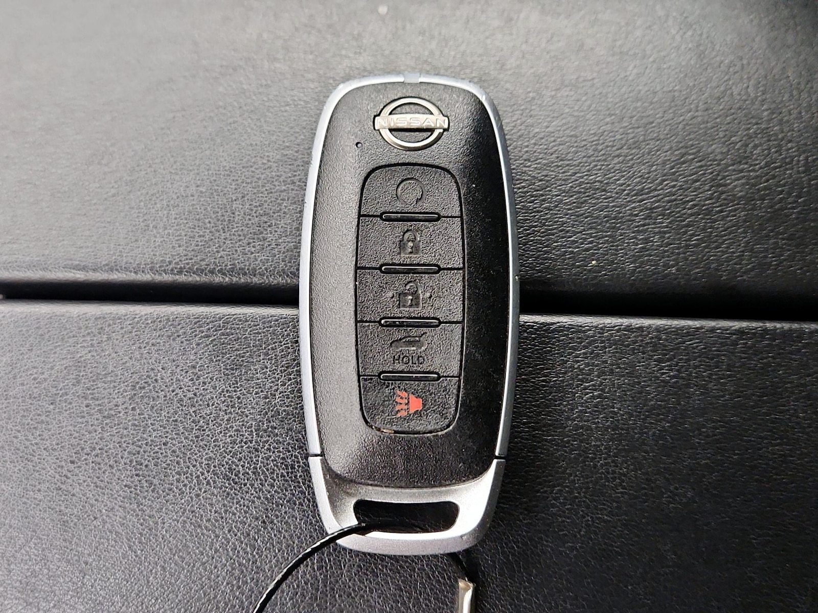 2025 Nissan Rogue SV - Photo 23