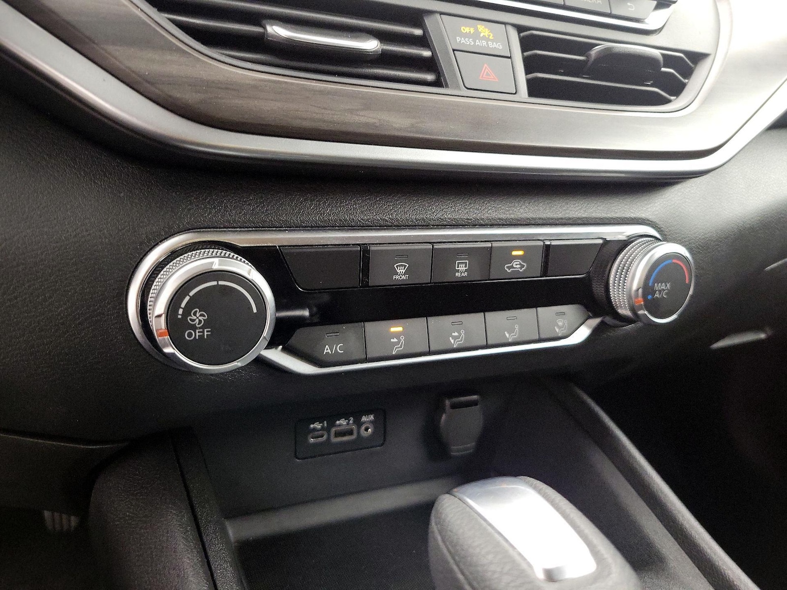 2025 Nissan Altima SV - Photo 17