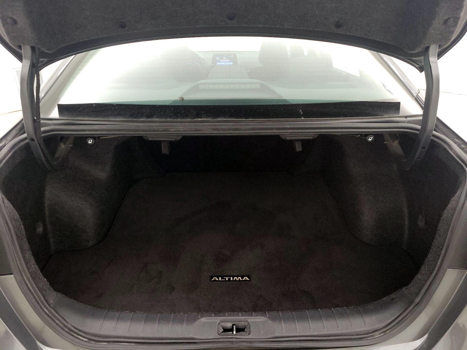 2025 Nissan Altima SV - Photo 21