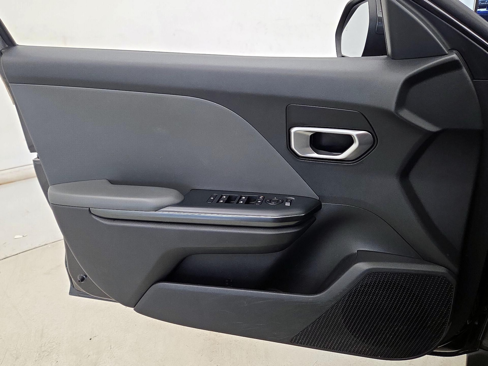 2025 Kia K4 LXS - Photo 13