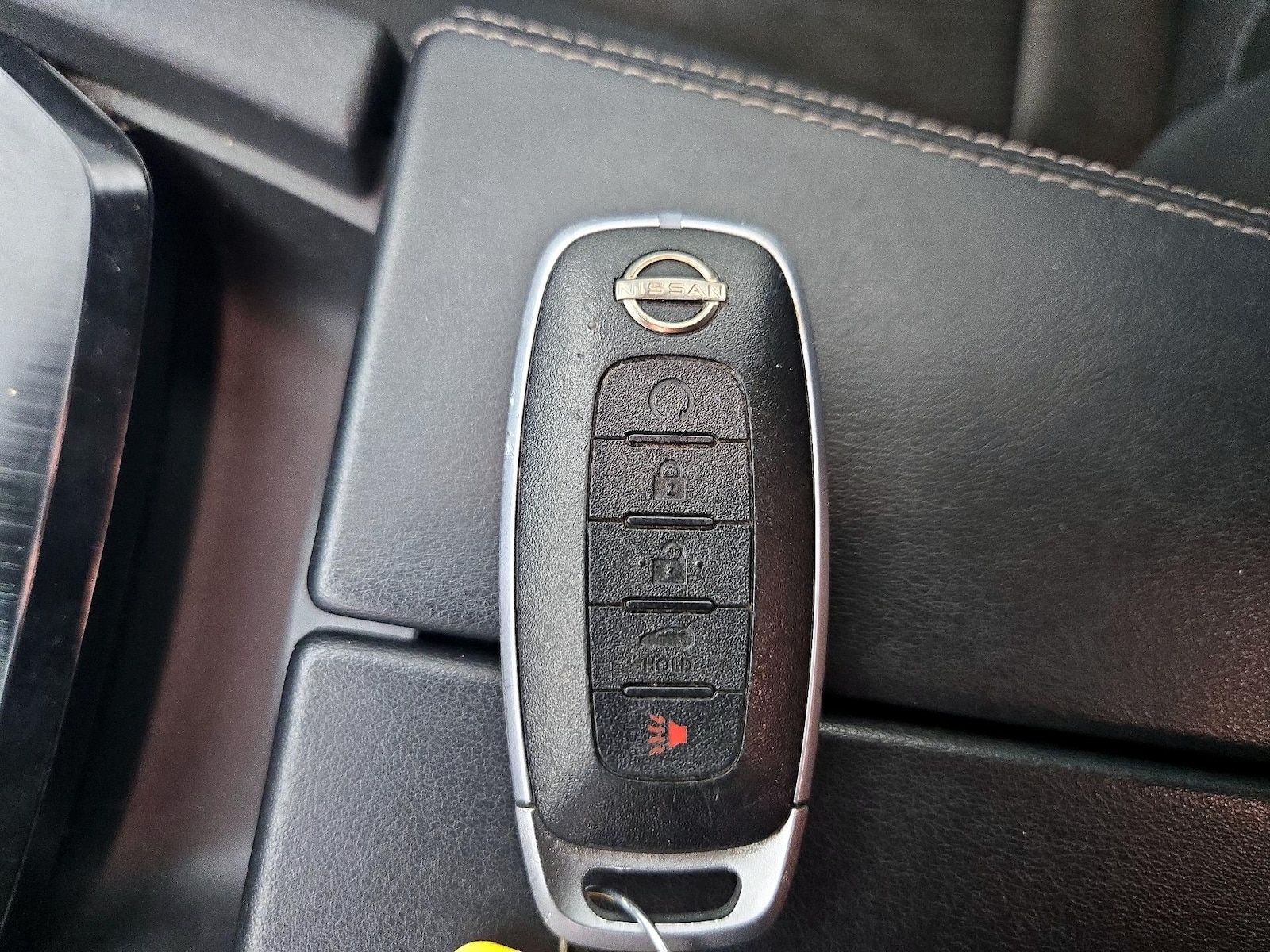 2025 Nissan Rogue SV - Photo 23