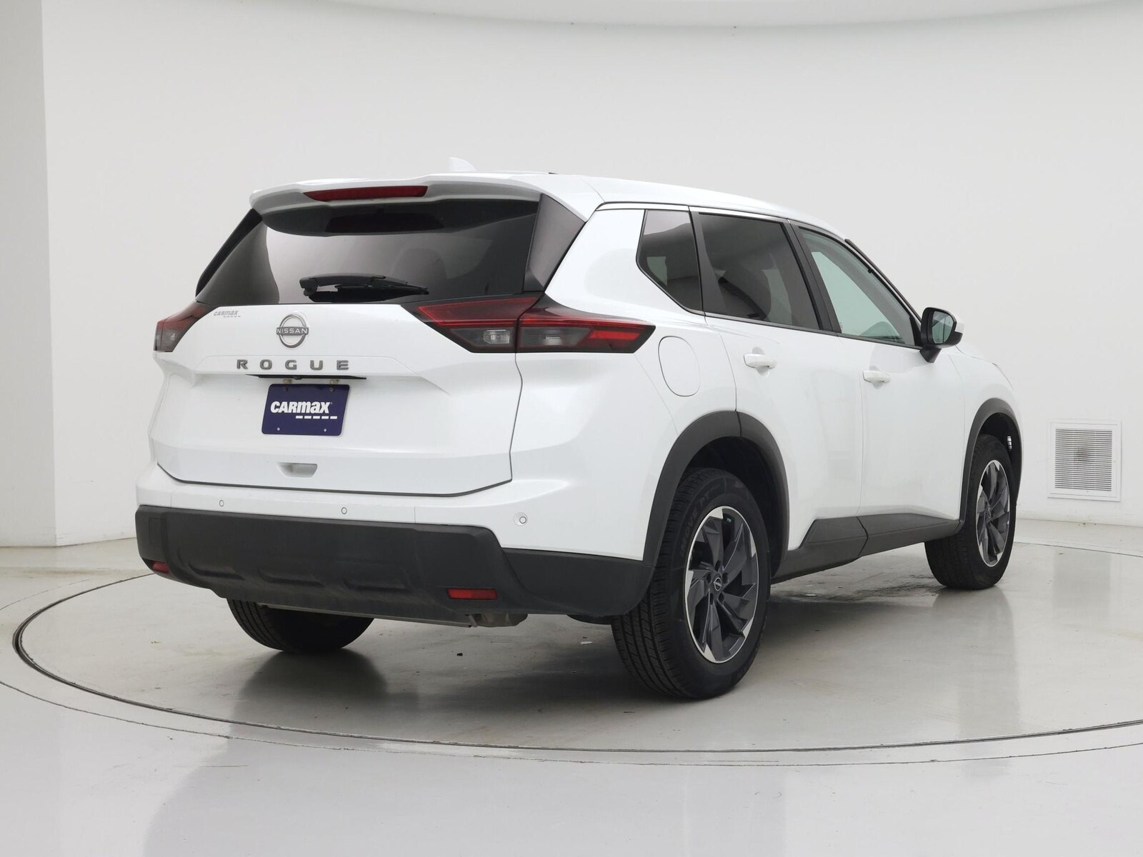 2025 Nissan Rogue SV - Photo 9