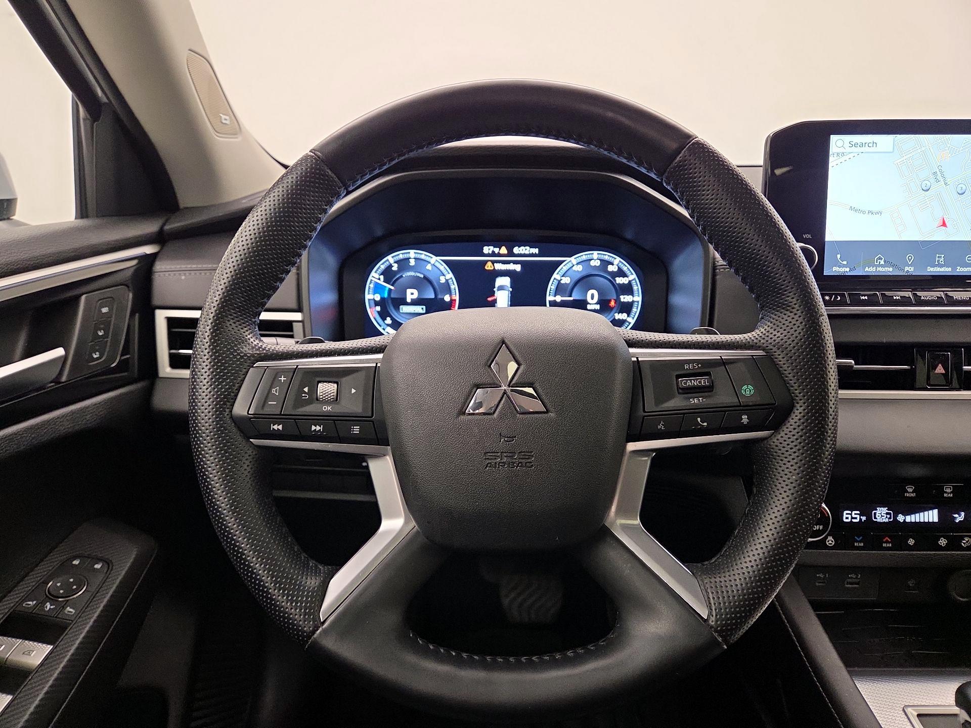 Thumbnail: 2024 Mitsubishi Outlander - 10