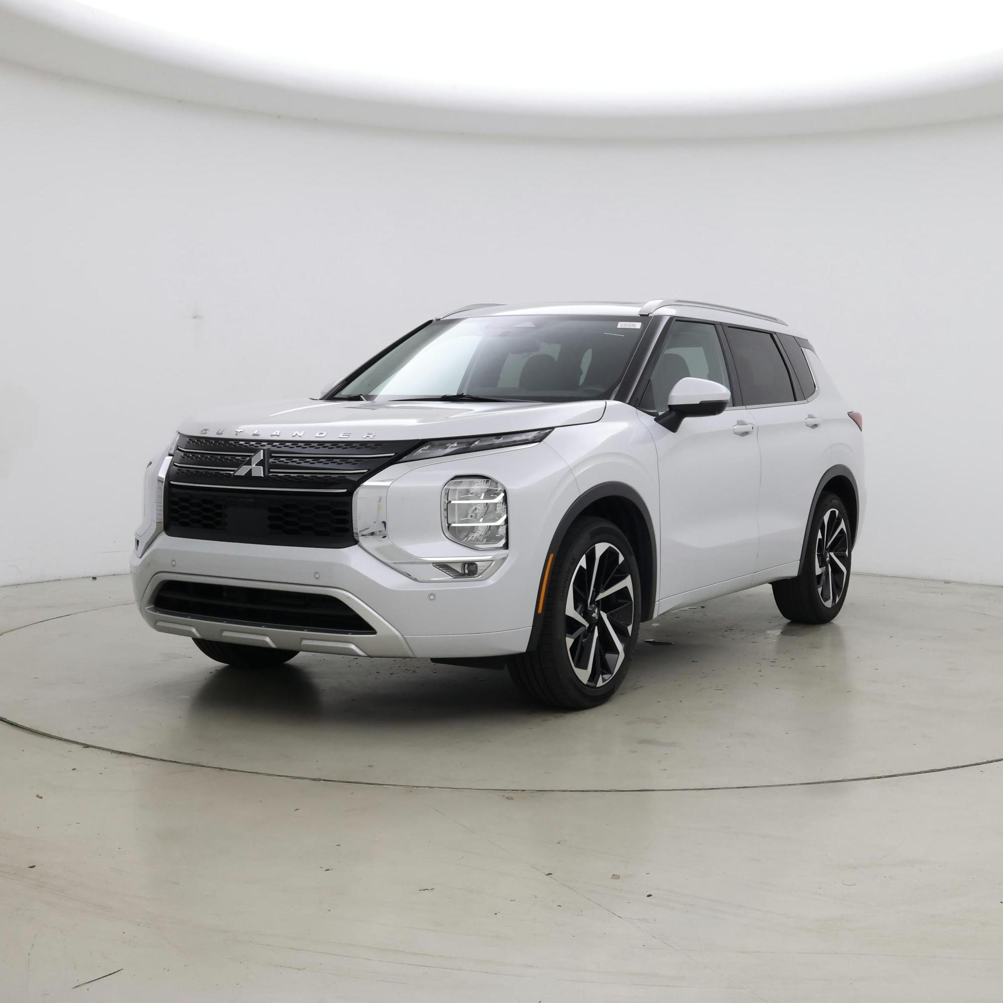 Thumbnail: 2024 Mitsubishi Outlander - 4
