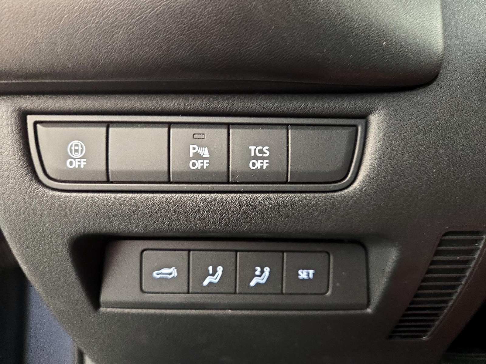 2026 Mazda CX-50 Premium - Photo 14