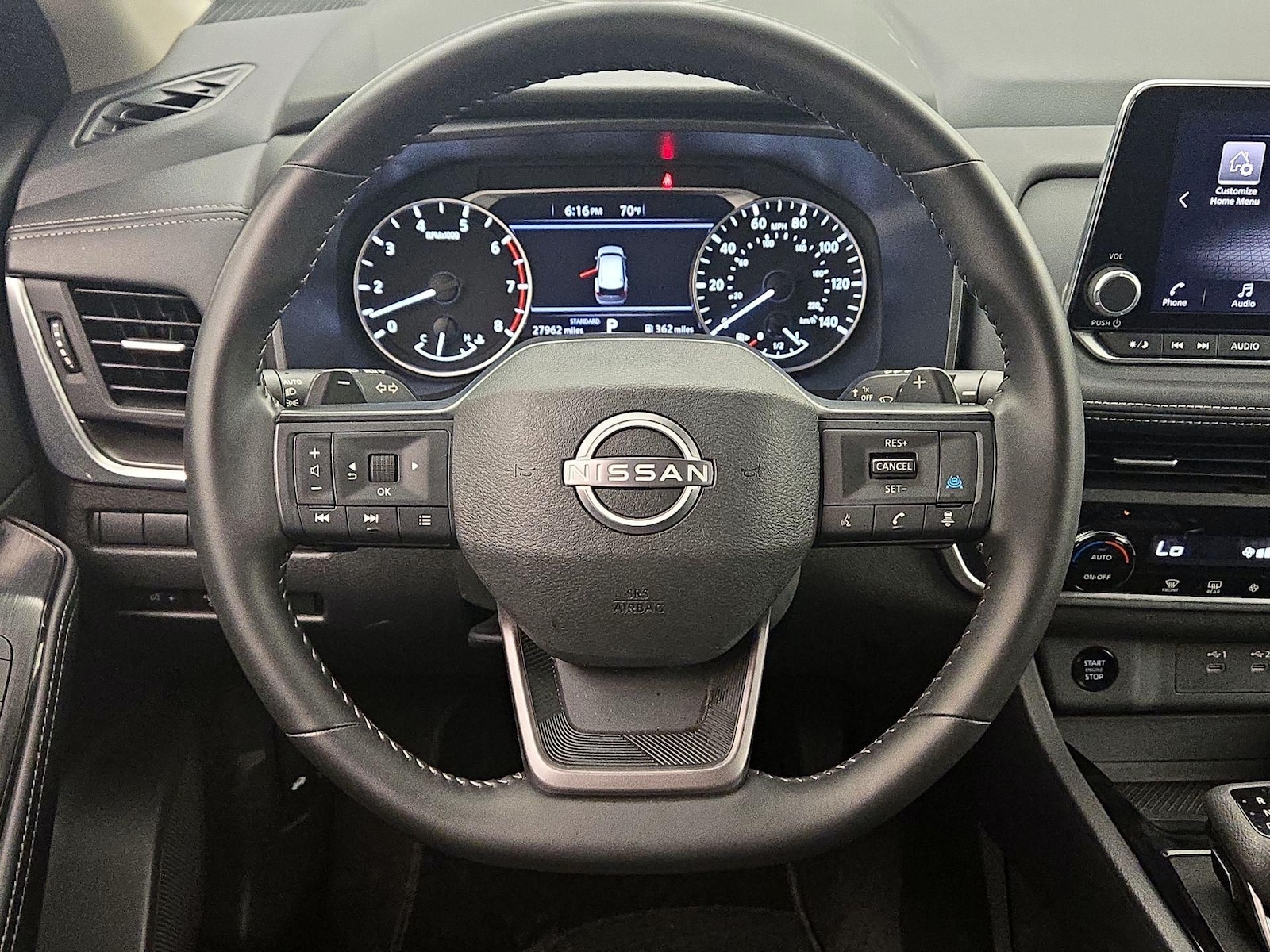 2025 Nissan Rogue SV - Photo 11