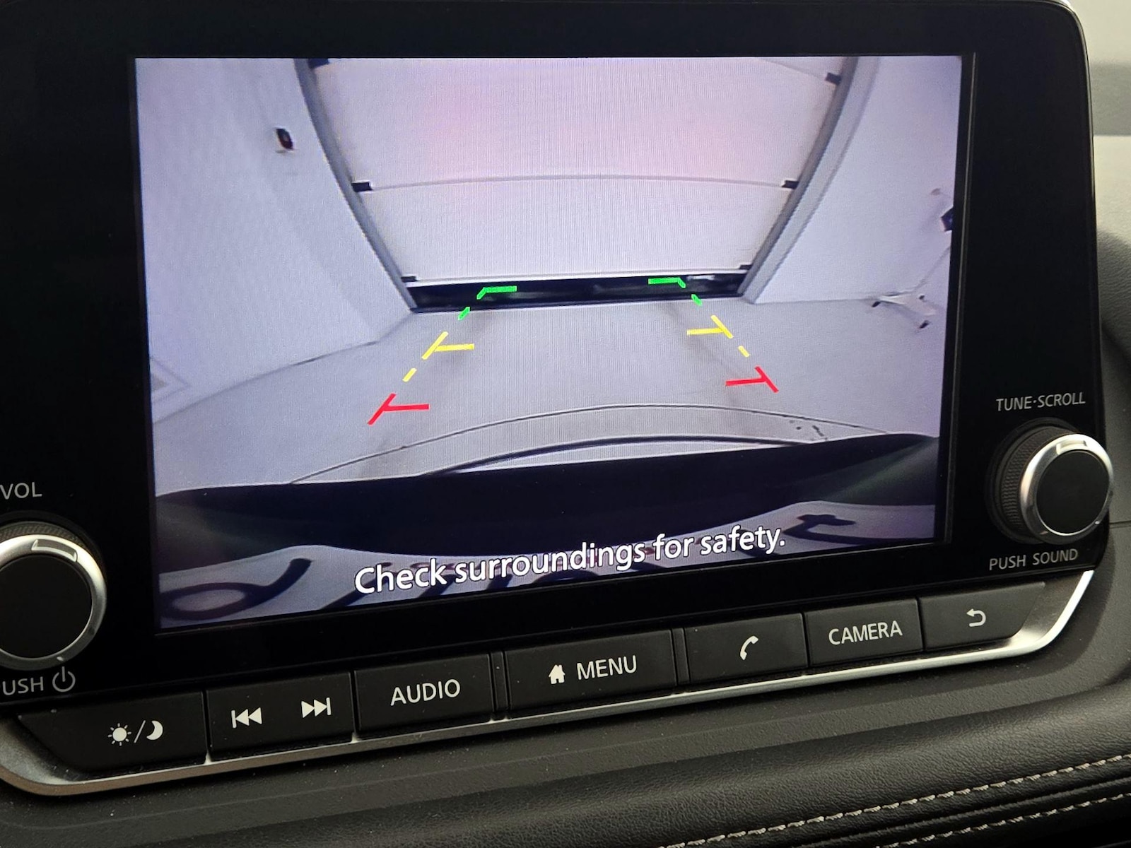 2025 Nissan Rogue SV - Photo 15