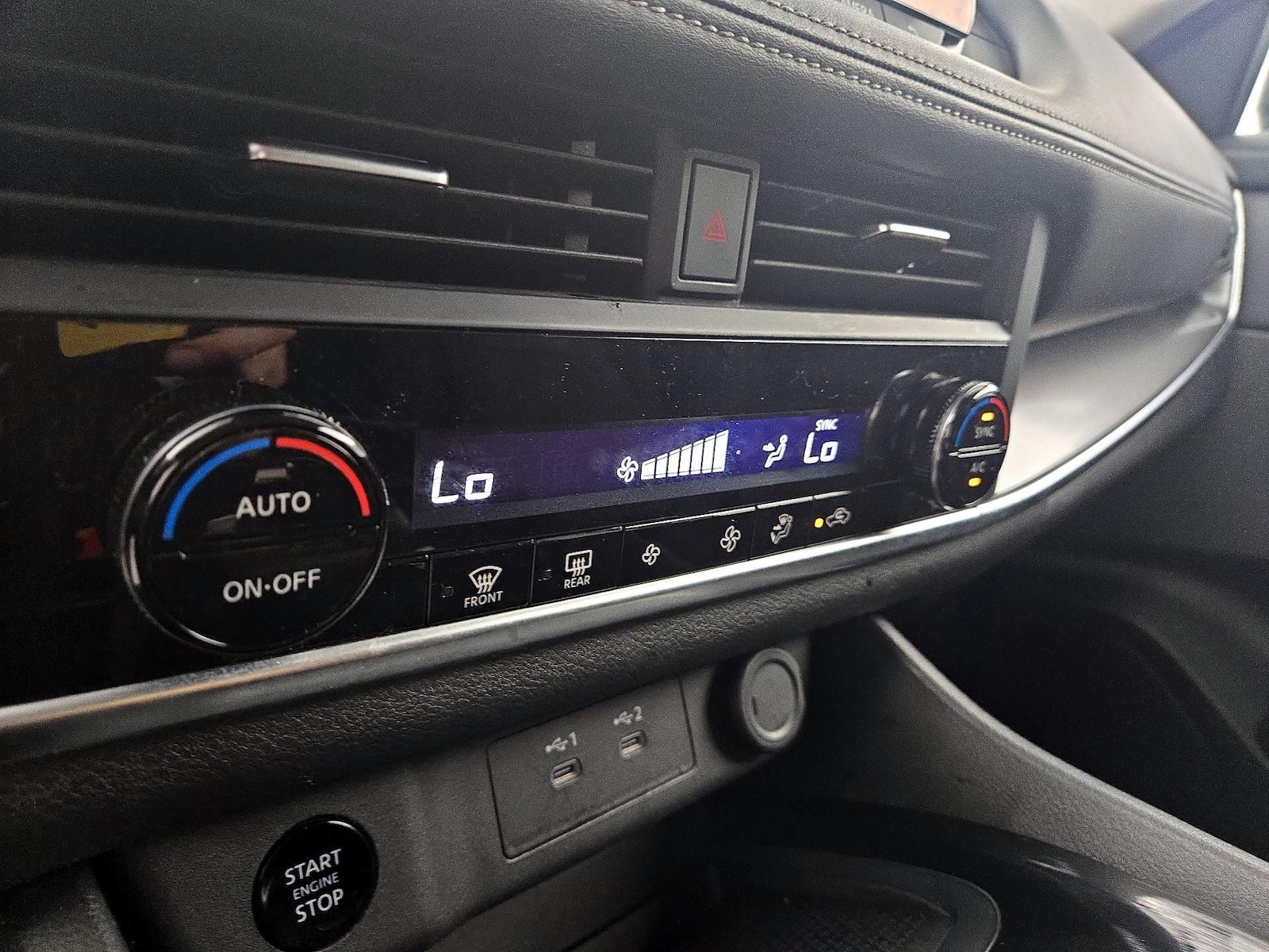 2025 Nissan Rogue SV - Photo 17