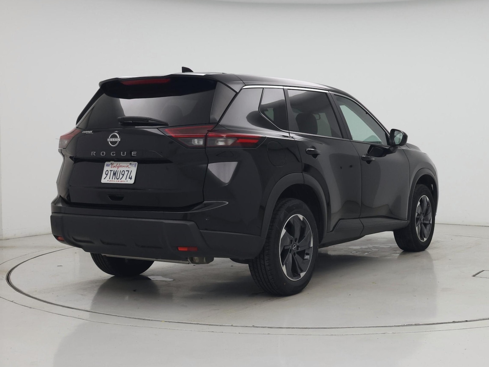 2025 Nissan Rogue SV - Photo 9