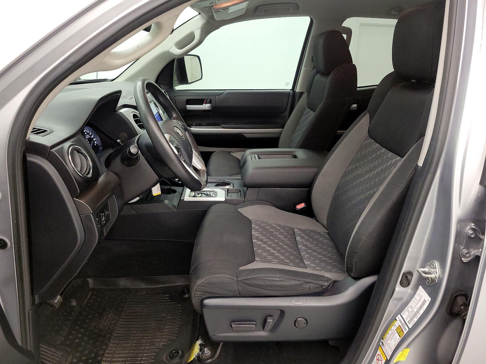 2018 Toyota Tundra SR5 - Photo 12