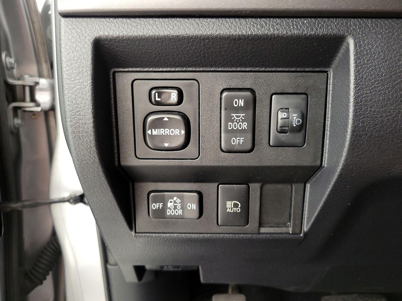 2018 Toyota Tundra SR5 - Photo 14