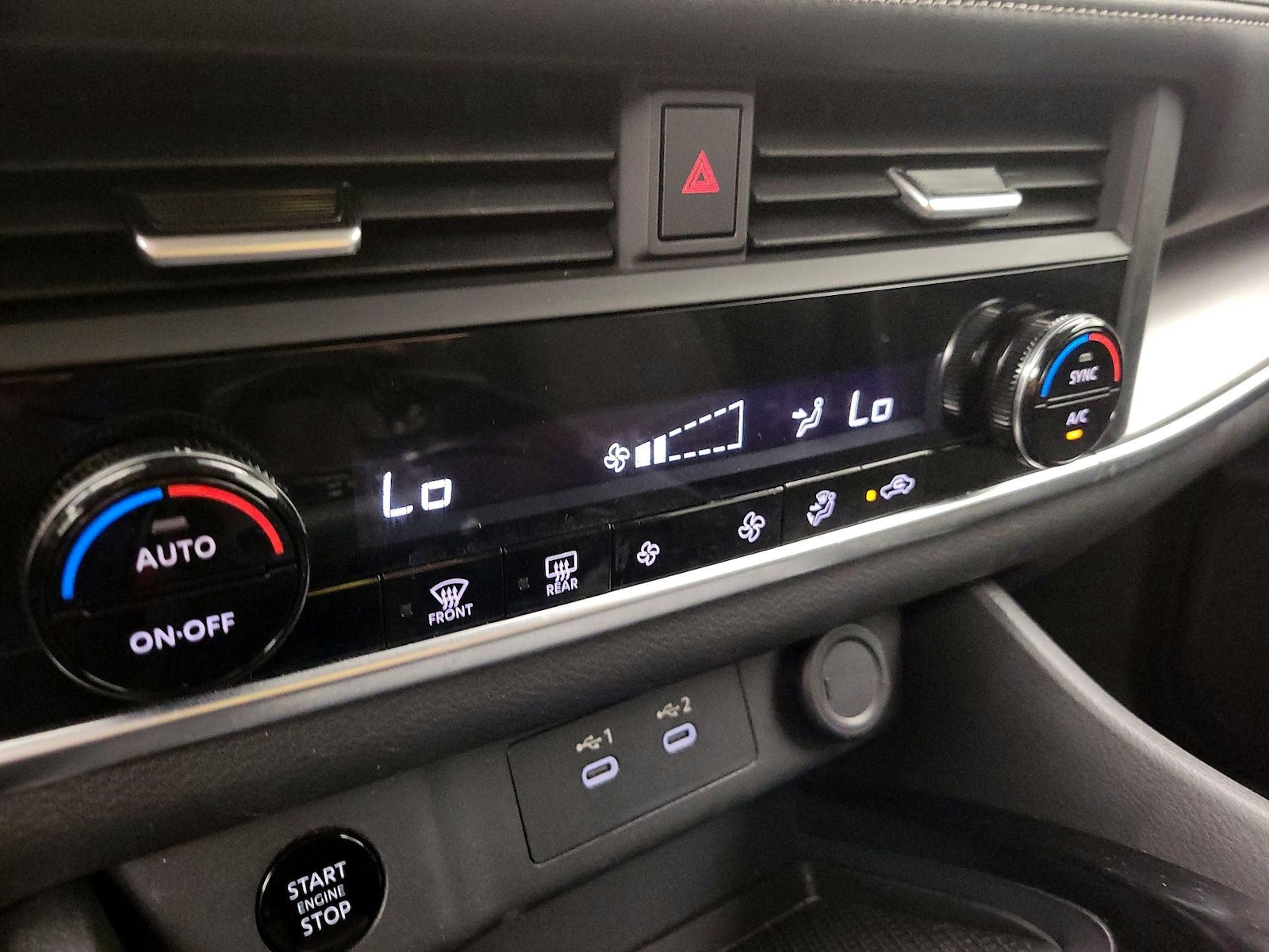 2025 Nissan Rogue SV - Photo 17