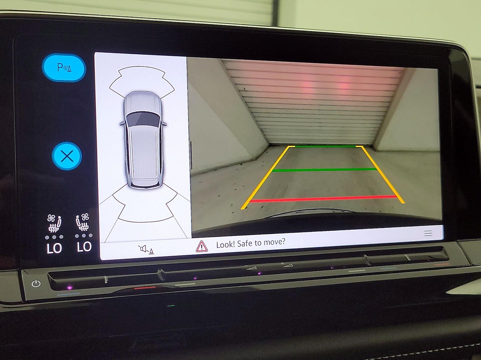 2024 Volkswagen Atlas SE w/Tech - Photo 15
