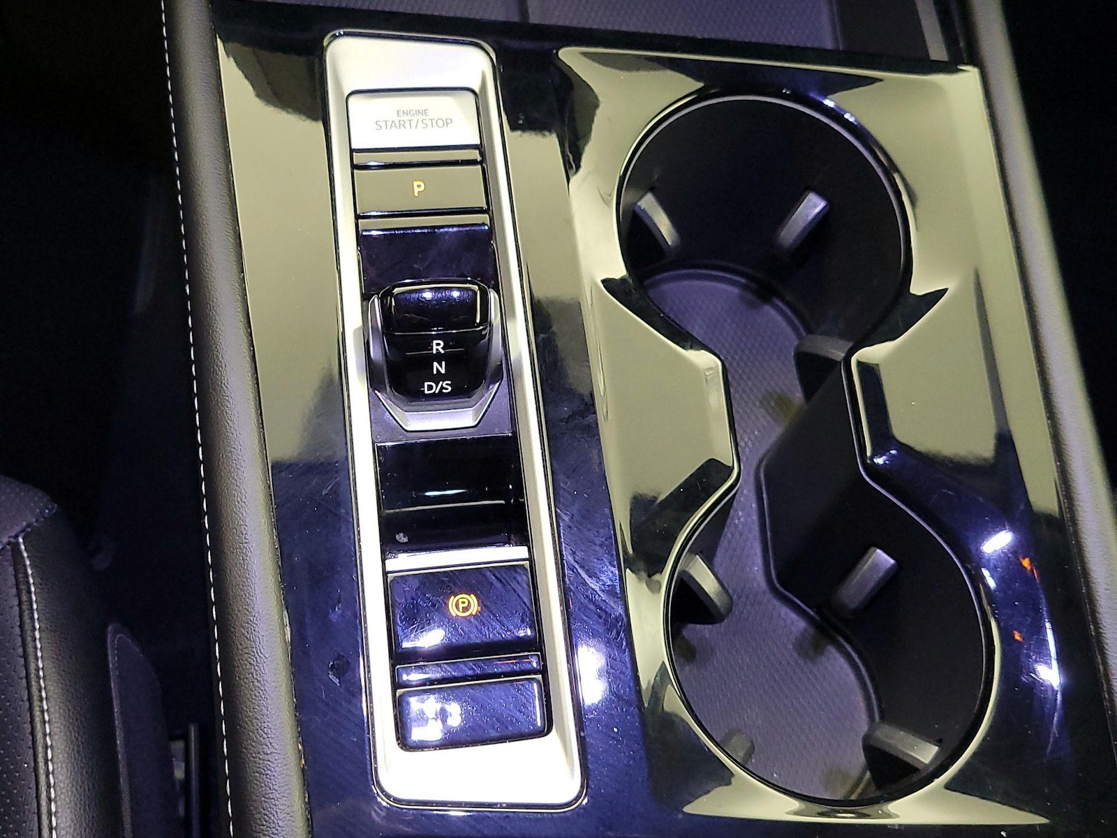 2024 Volkswagen Atlas SE w/Tech - Photo 18