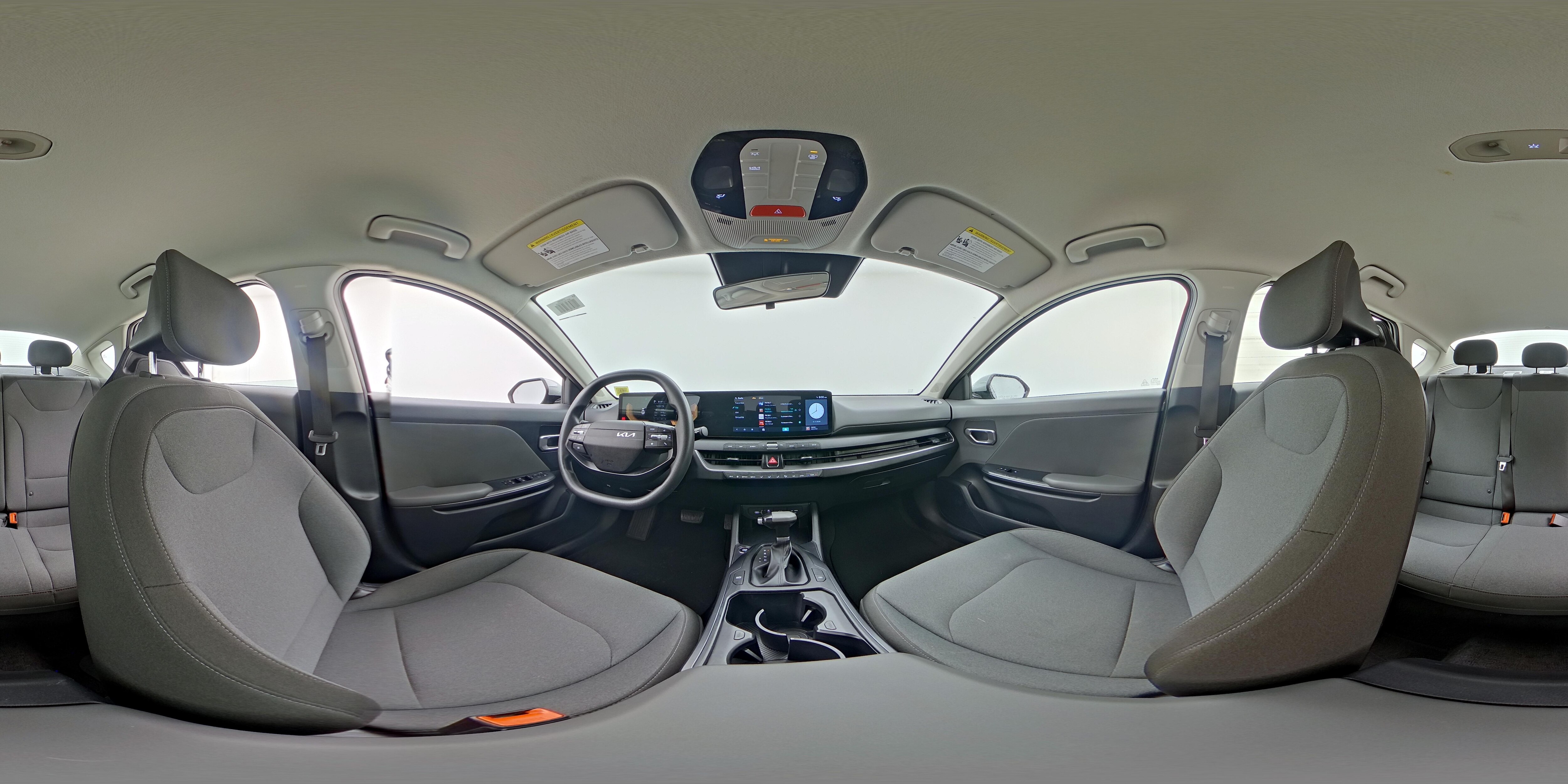2025 Kia K4 LXS - Photo 24