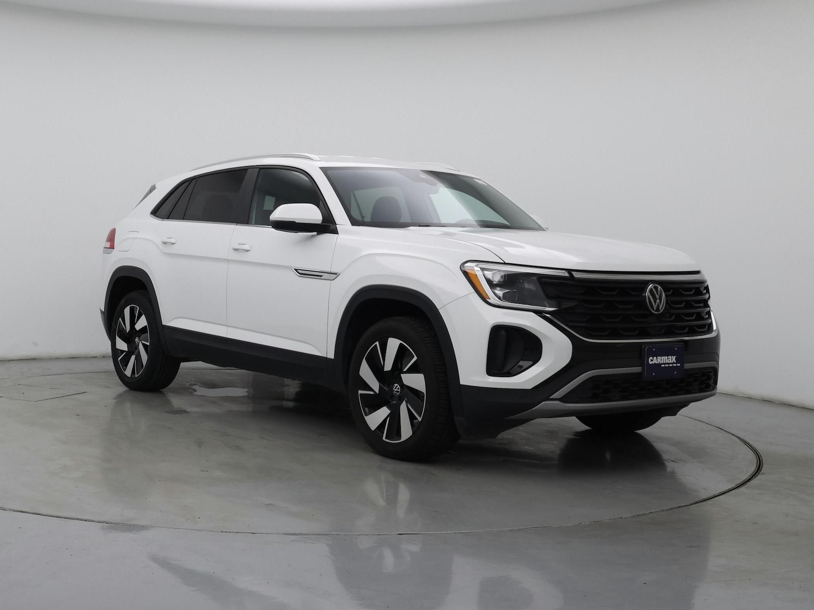 2025 Volkswagen Atlas Cross Sport SE w/Tech - Photo 2