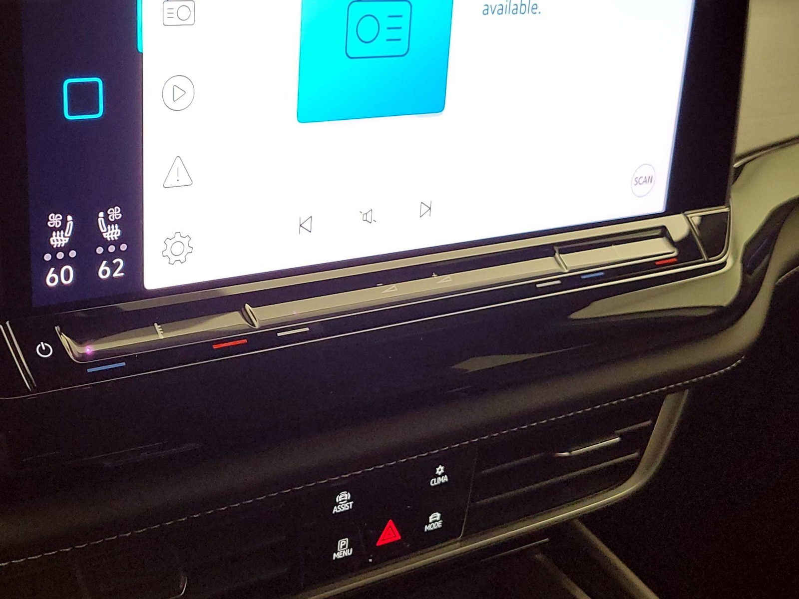 2025 Volkswagen Atlas Cross Sport SE w/Tech - Photo 17
