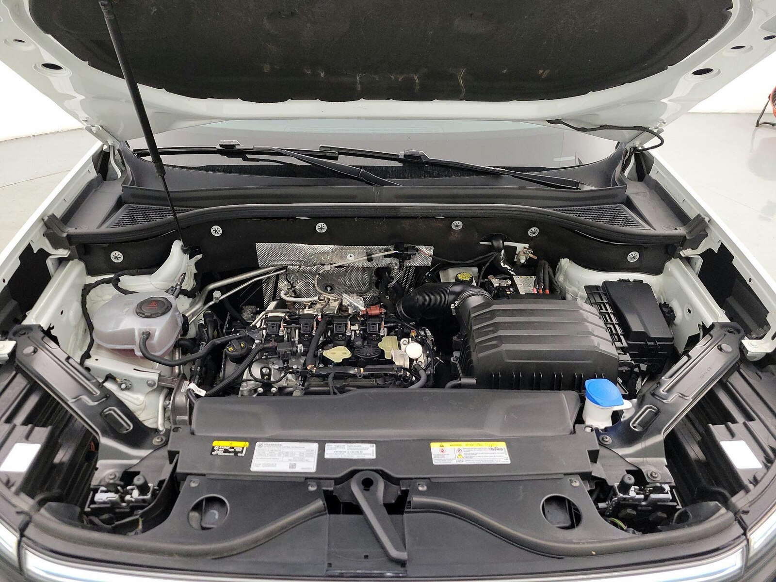 2025 Volkswagen Atlas Cross Sport SE w/Tech - Photo 22
