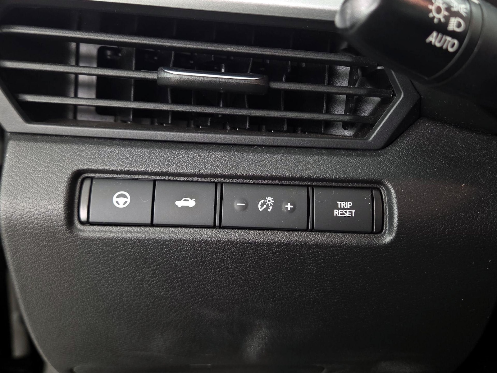 2024 Nissan Altima SL - Photo 14